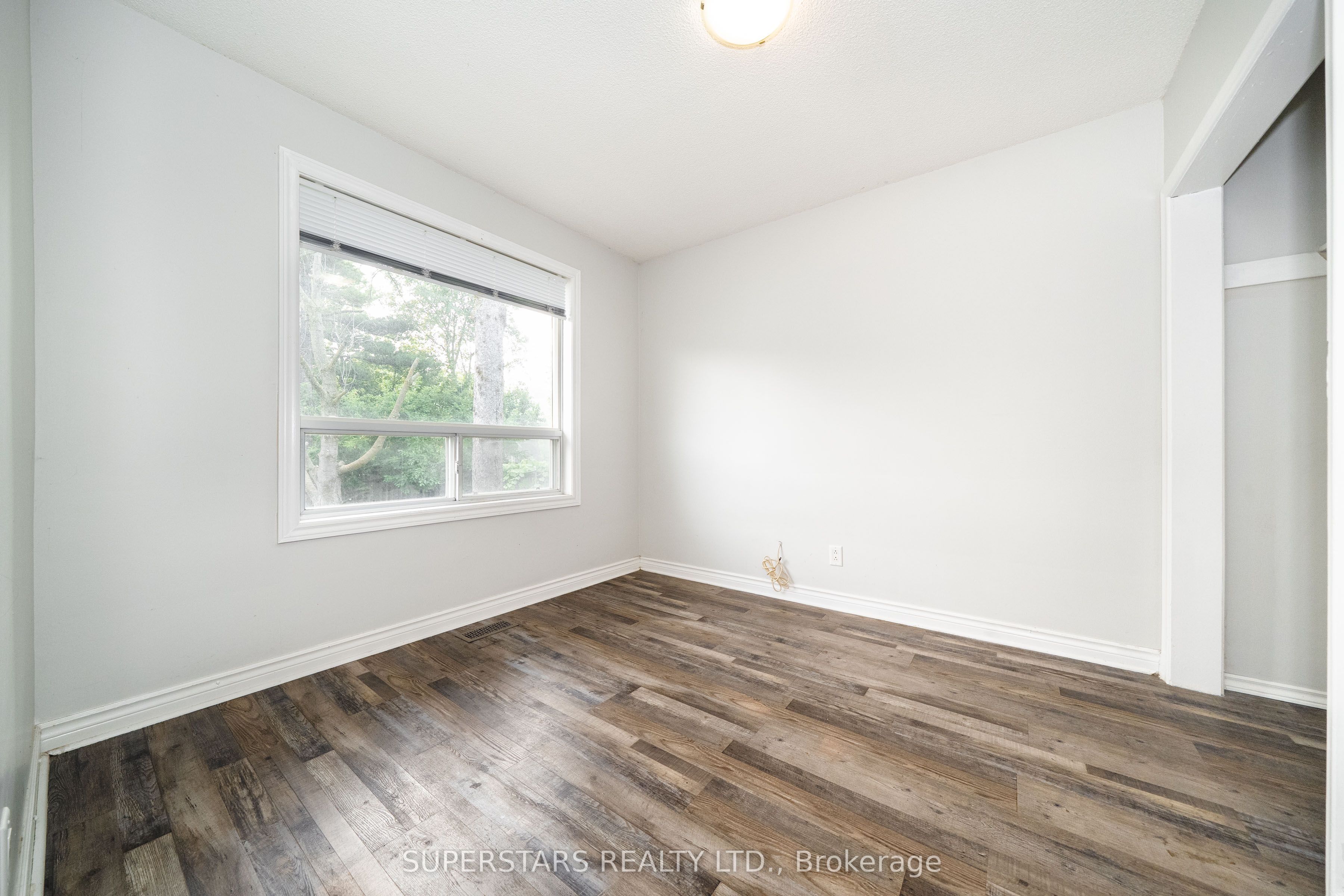 6 Meadowland Drive Property Photo 13