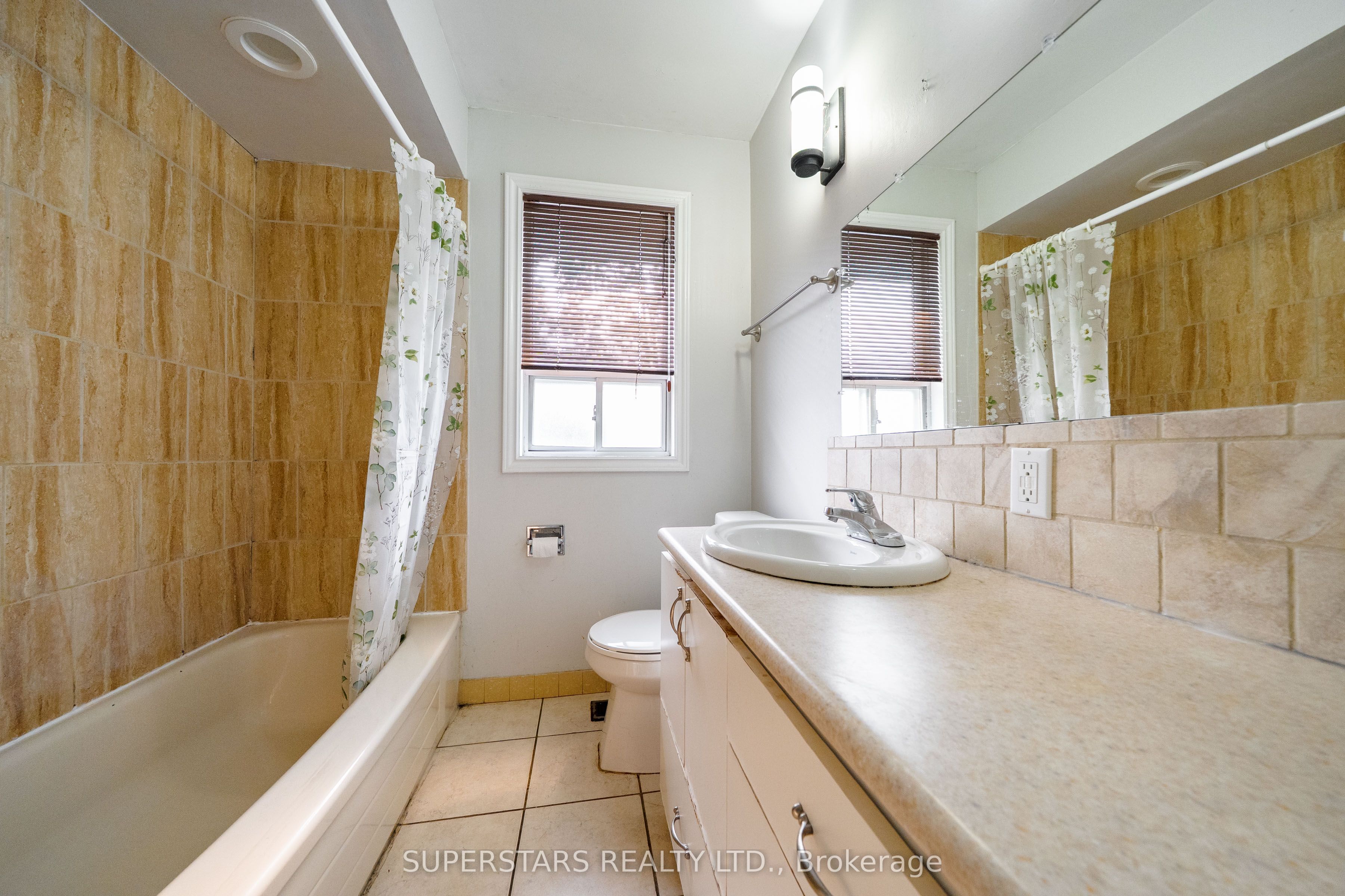 6 Meadowland Drive Property Photo 15