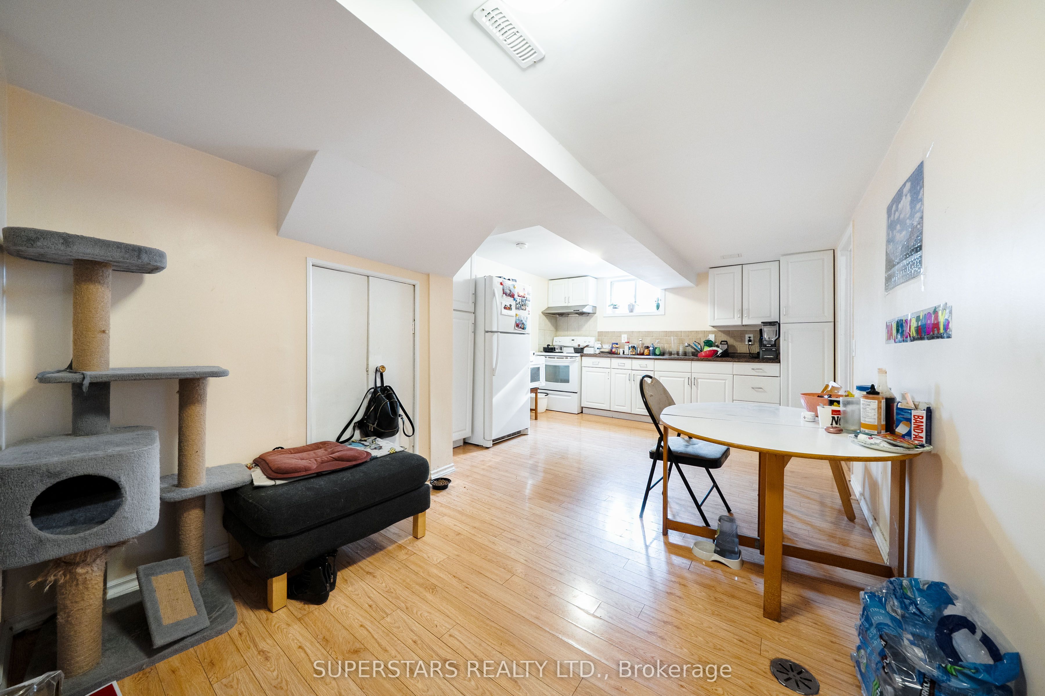 6 Meadowland Drive Property Photo 17