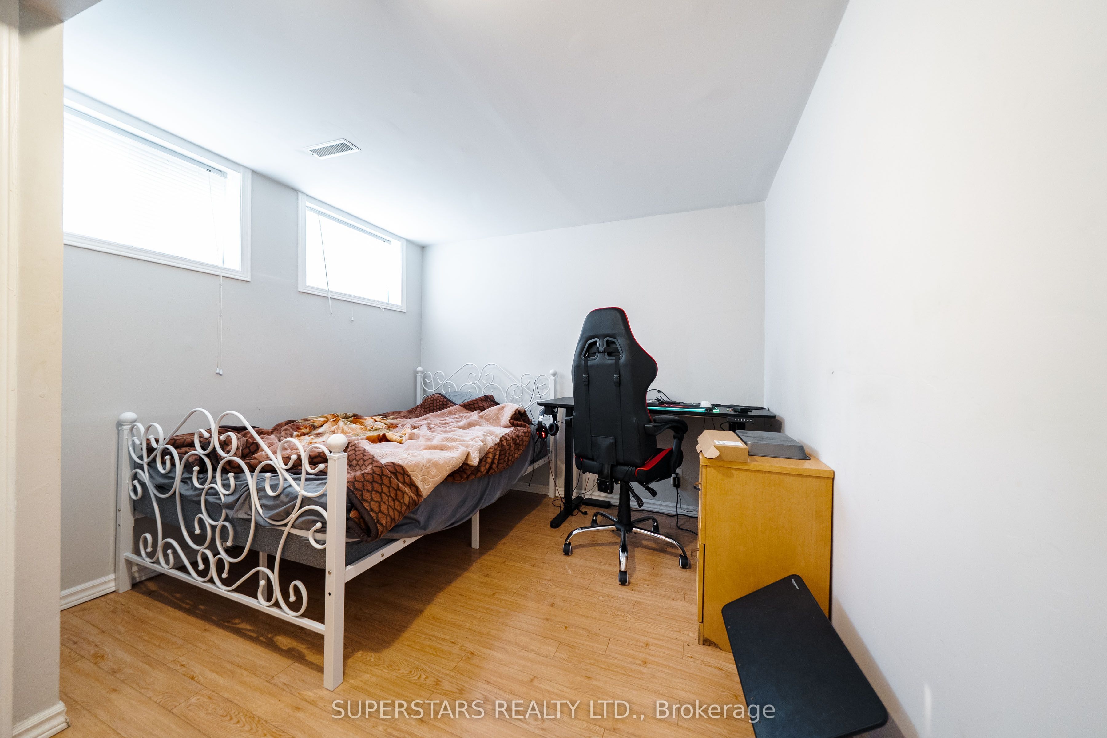 6 Meadowland Drive Property Photo 19