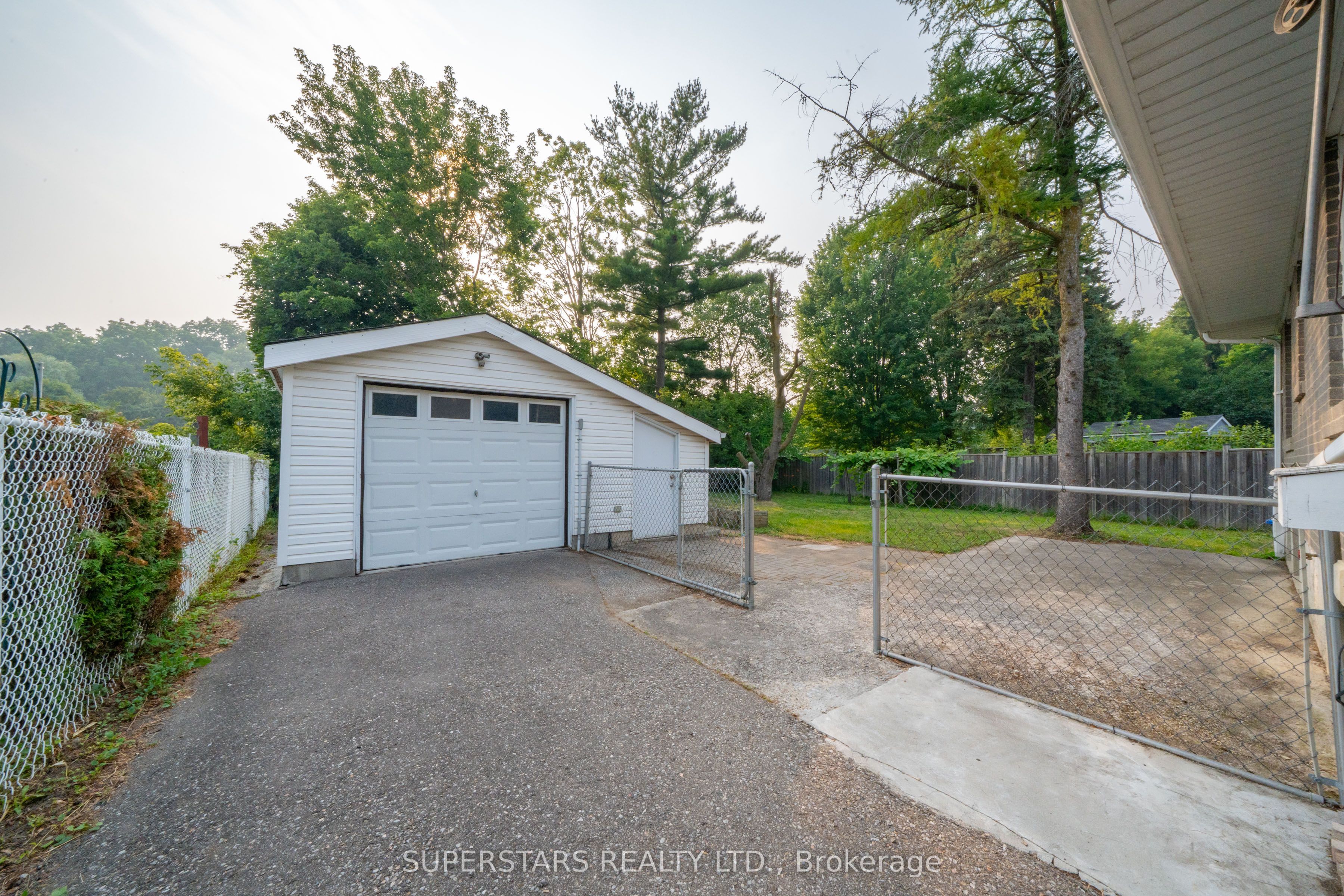 6 Meadowland Drive Property Photo 25