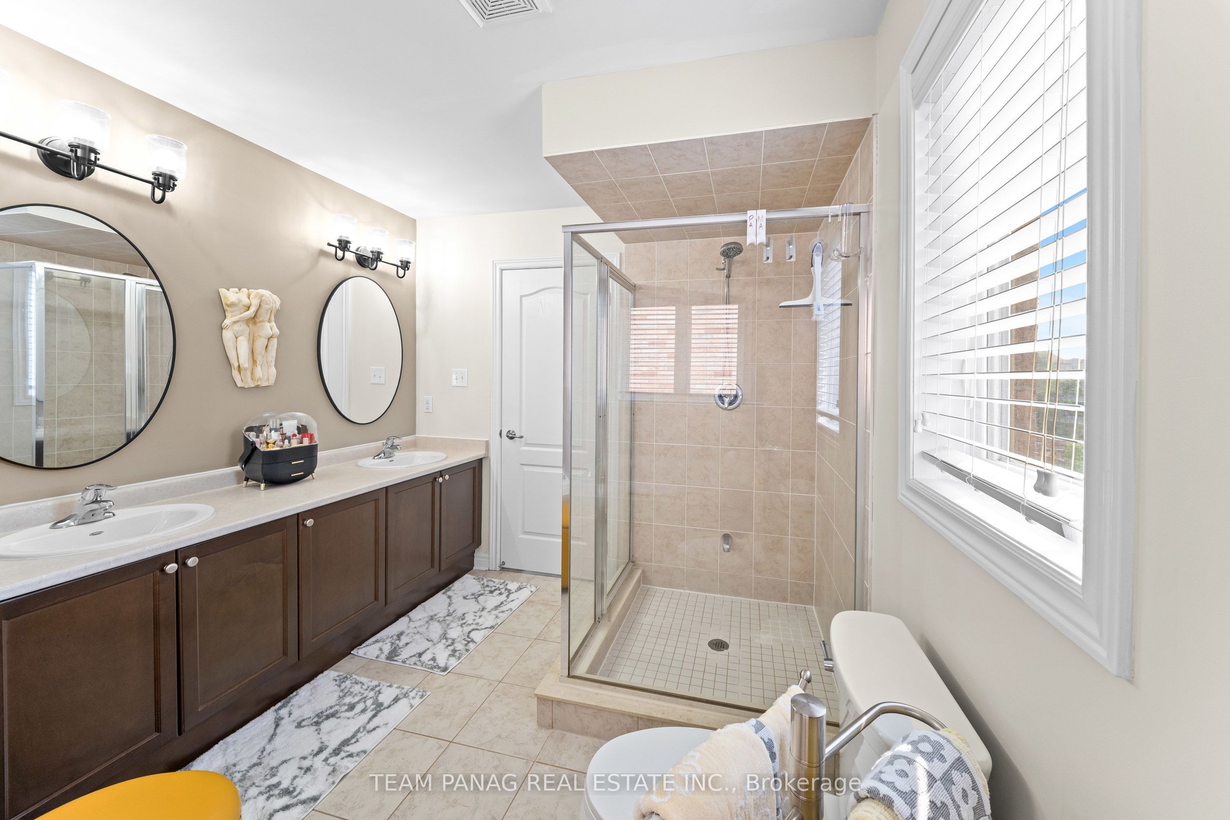 32 Impulse Circle Property Photo 35