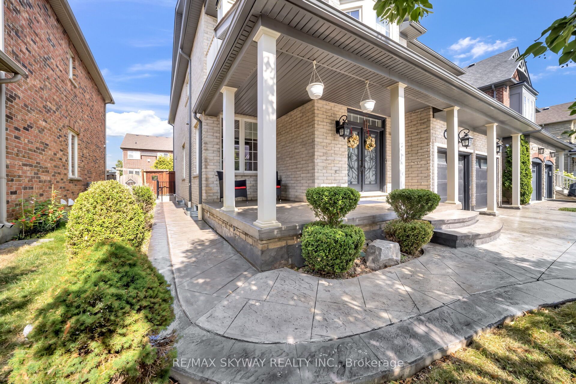 51 Learmont Avenue Property Photo 4