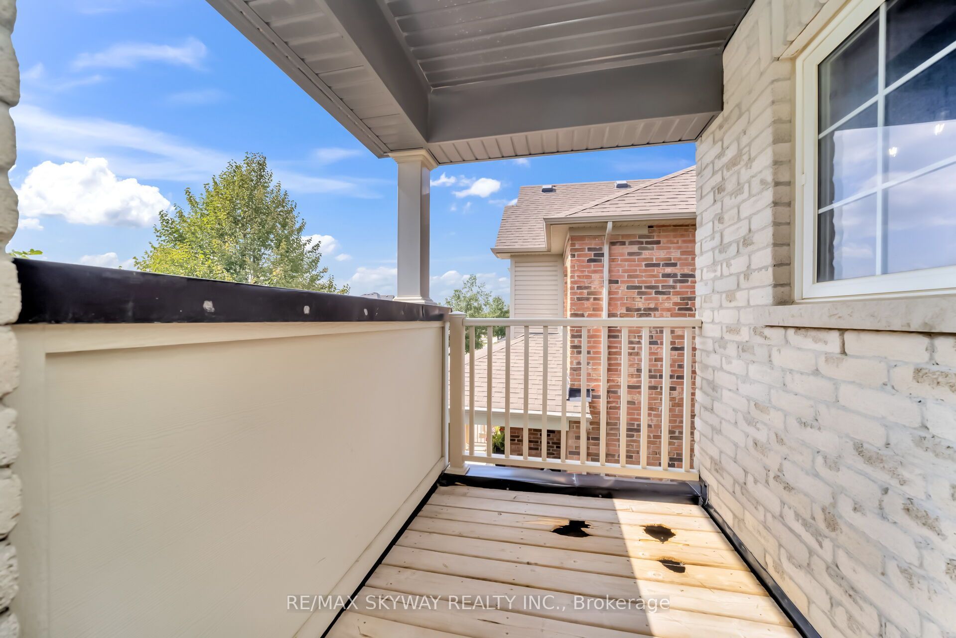 51 Learmont Avenue Property Photo 5
