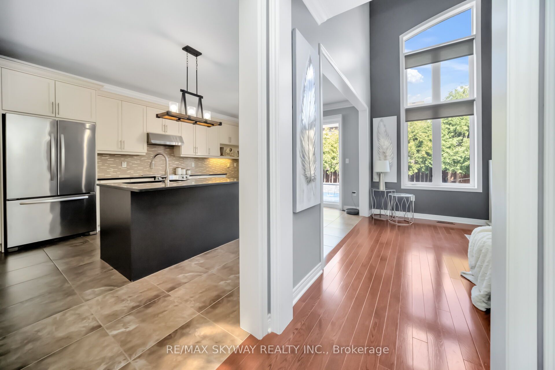 51 Learmont Avenue Property Photo 9