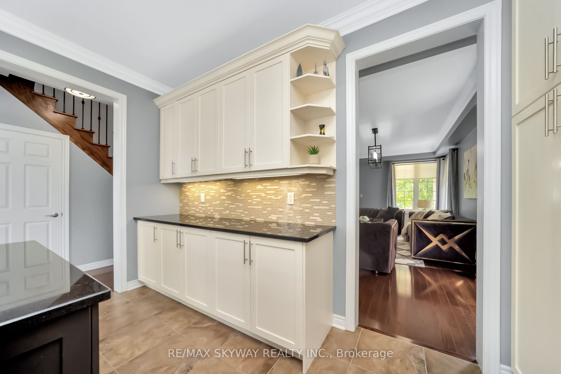 51 Learmont Avenue Property Photo 14
