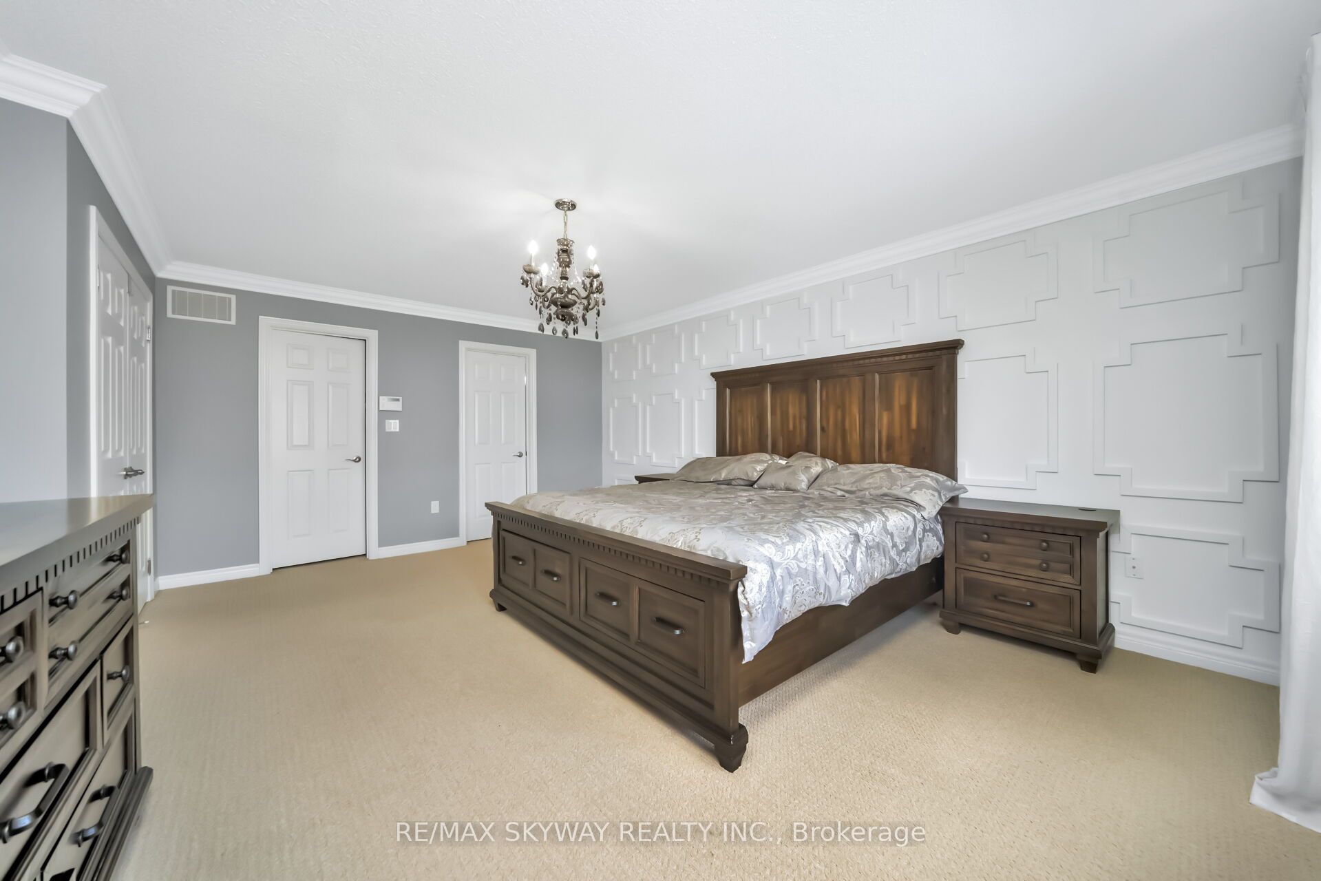 51 Learmont Avenue Property Photo 25