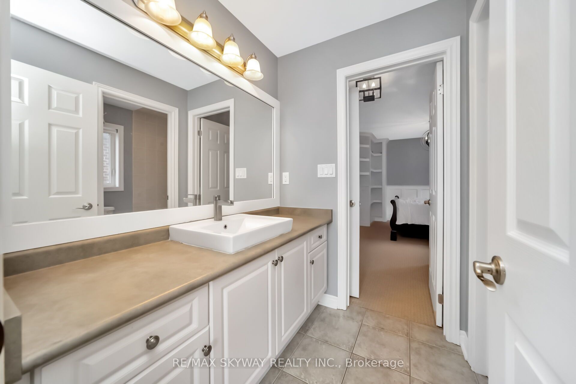 51 Learmont Avenue Property Photo 32