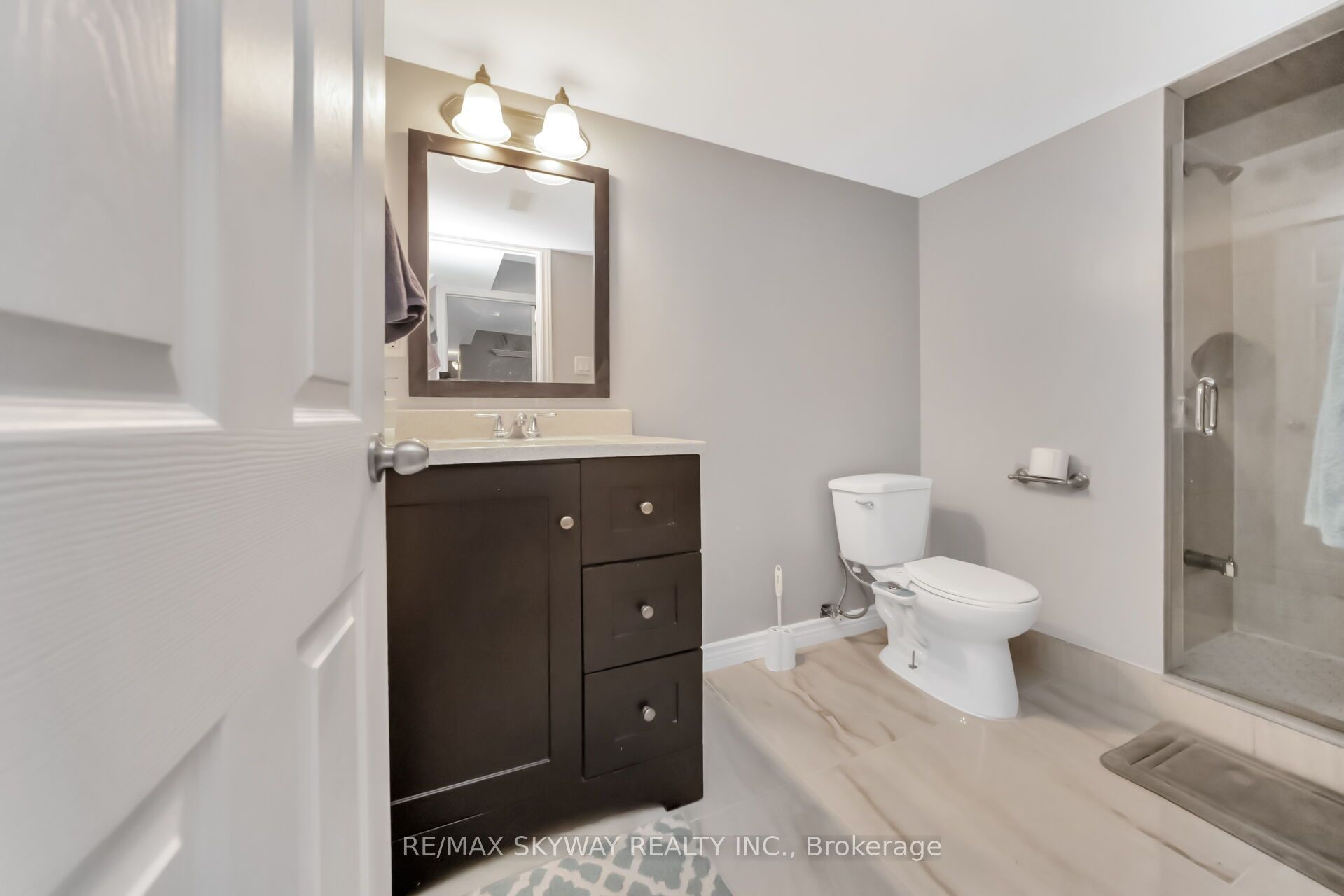 51 Learmont Avenue Property Photo 40