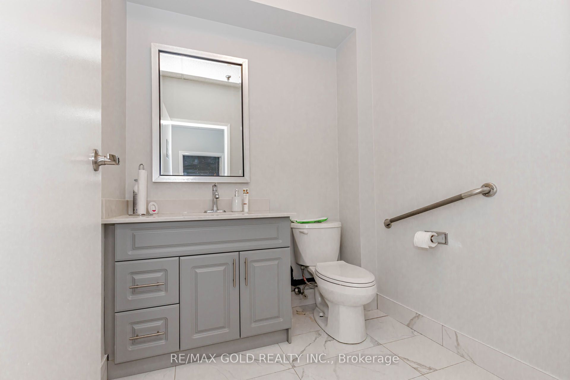 5484 Tomken Road 16 Property Photo 26
