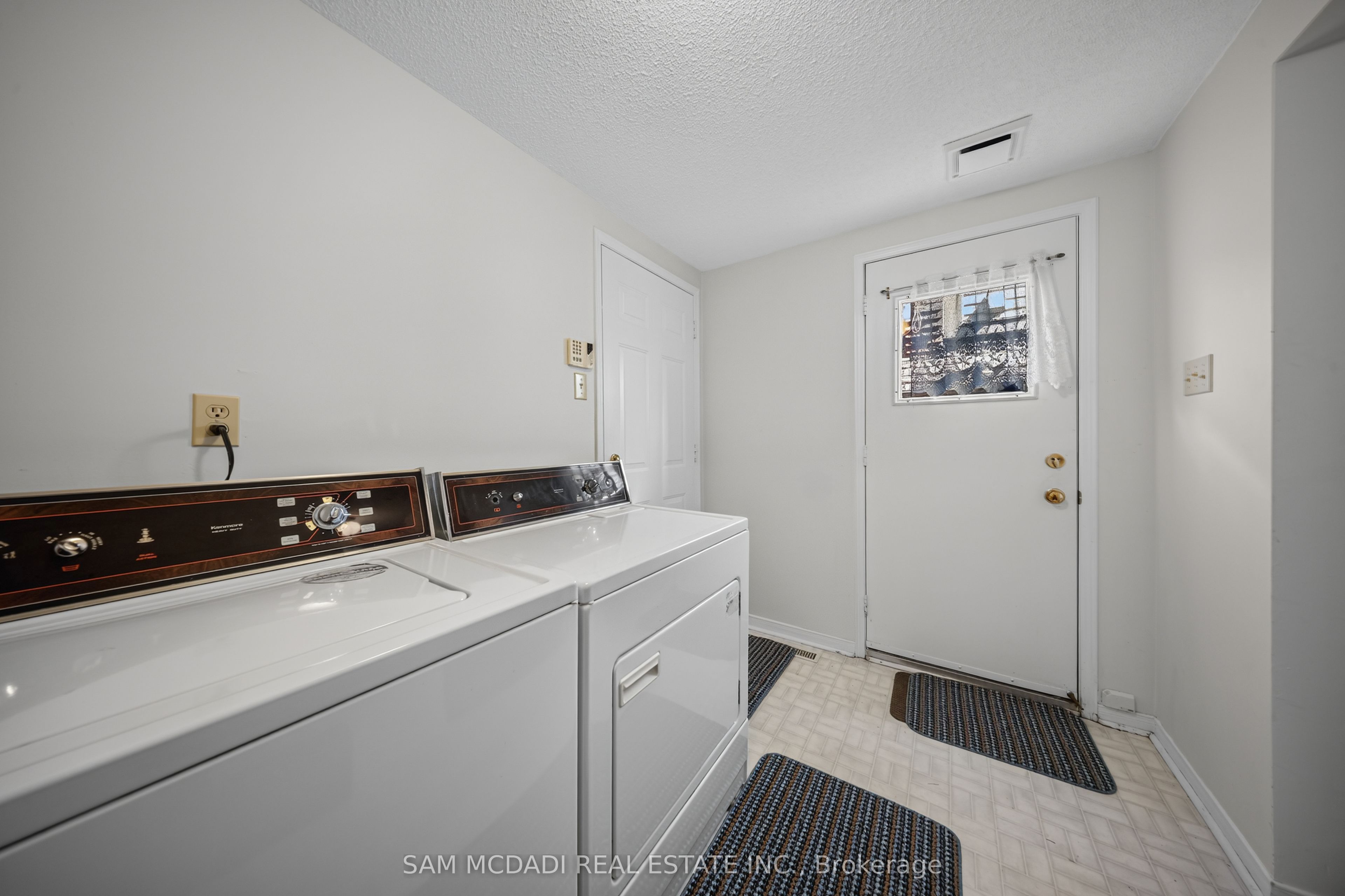 6200 Prairie Circle Property Photo 19