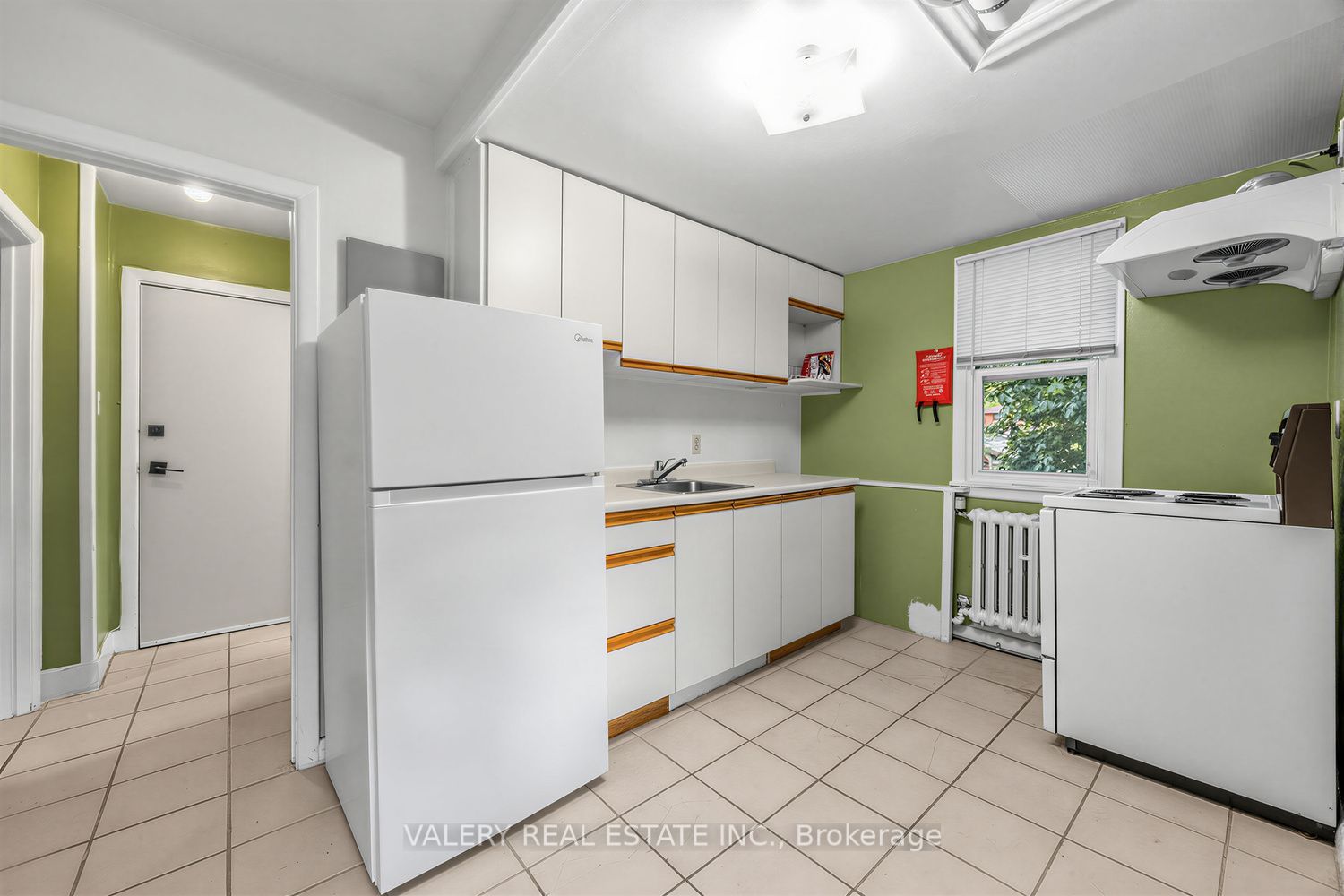 8 Thirty Third Street 4 Property Photo 1