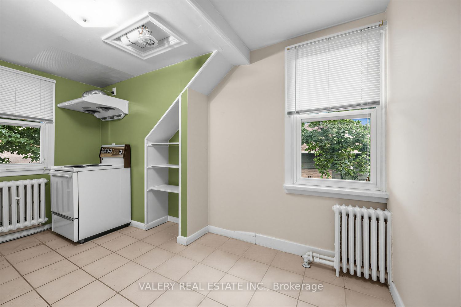 8 Thirty Third Street 4 Property Photo 3