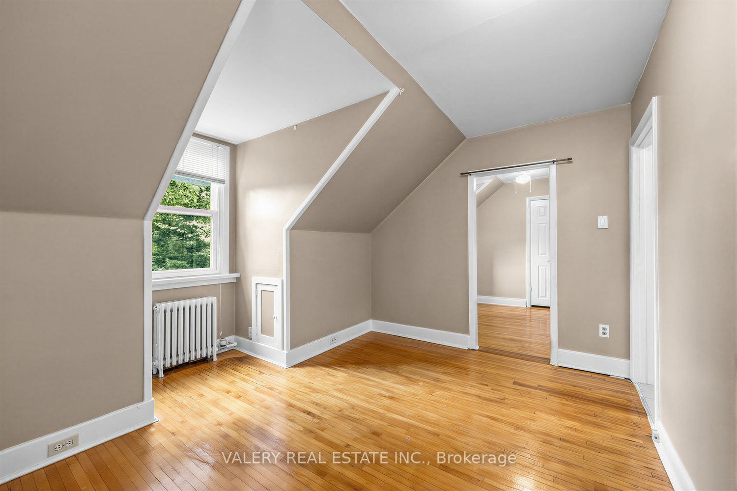 8 Thirty Third Street 4 Property Photo 6