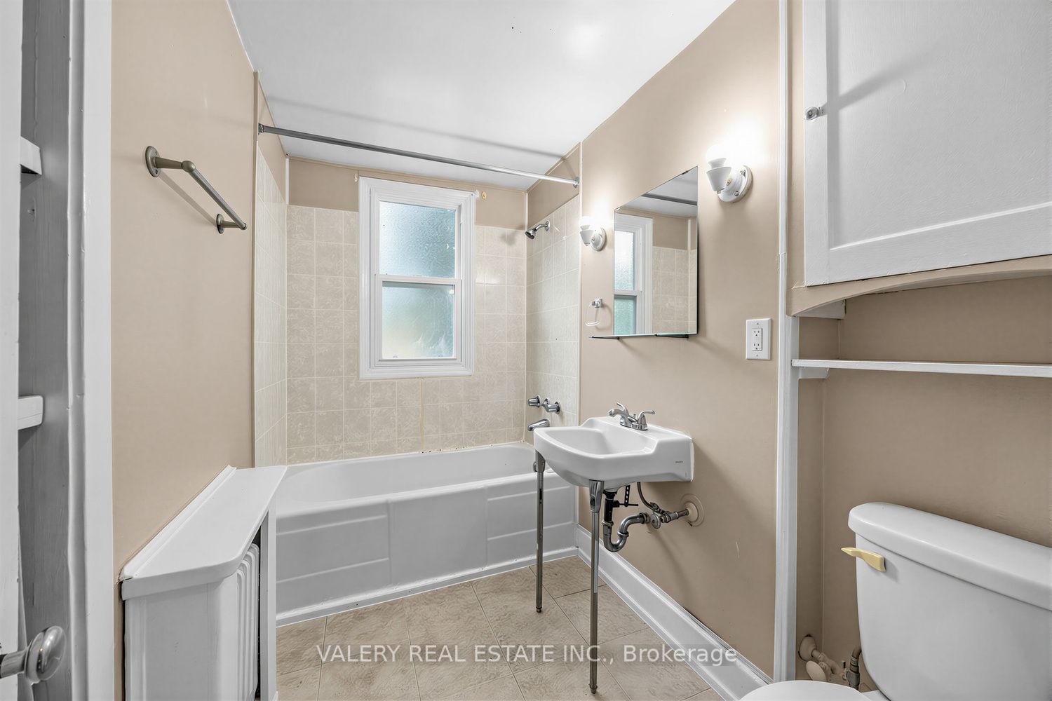 8 Thirty Third Street 4 Property Photo 9