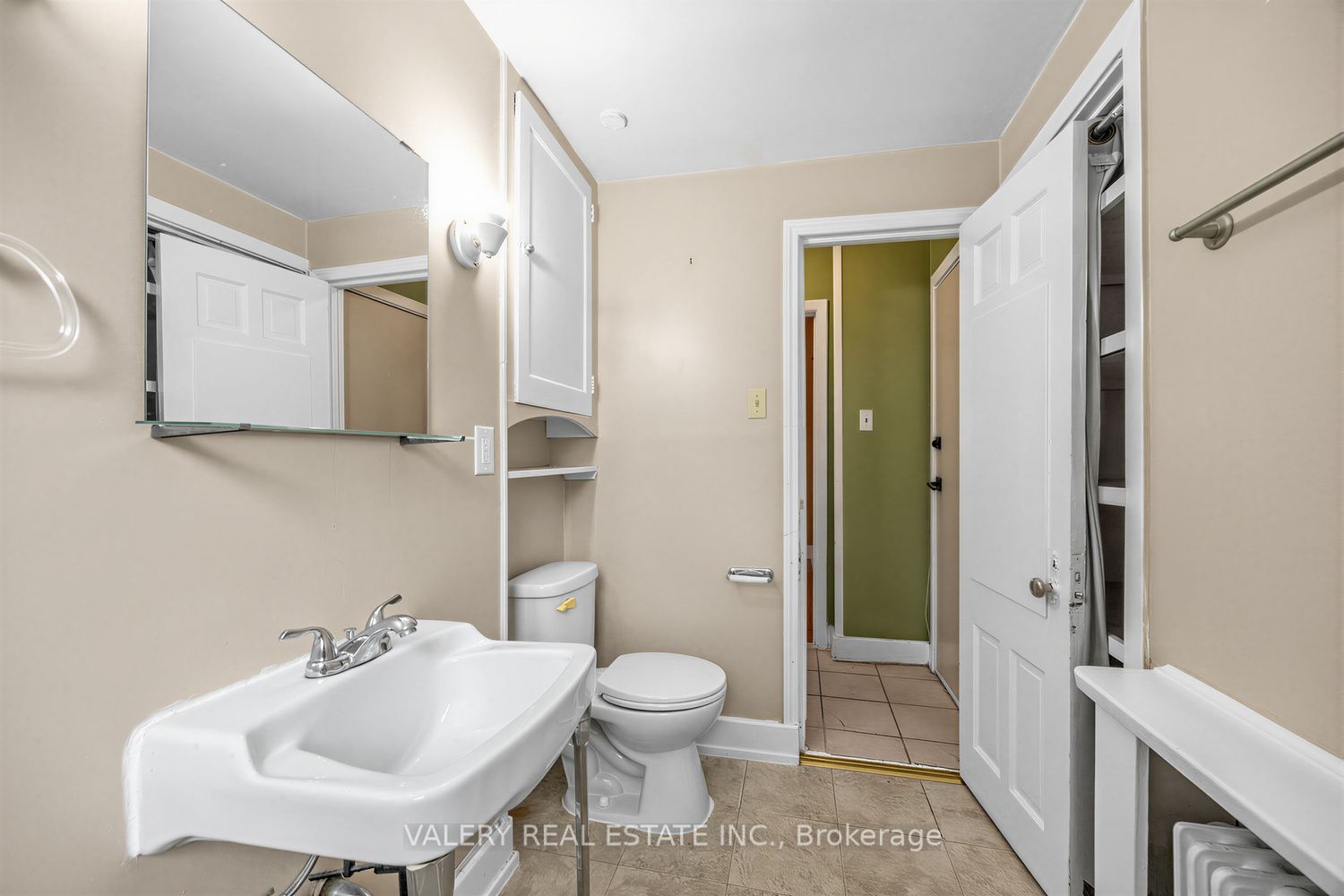 8 Thirty Third Street 4 Property Photo 10