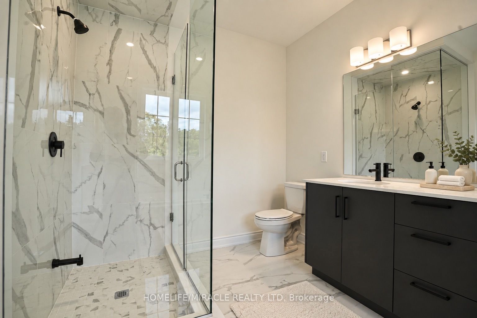 142 Antibes Drive Property Photo 19