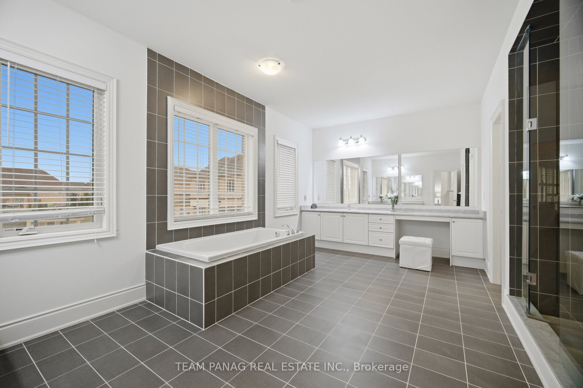 7 Balloon Crescent Property Photo 27