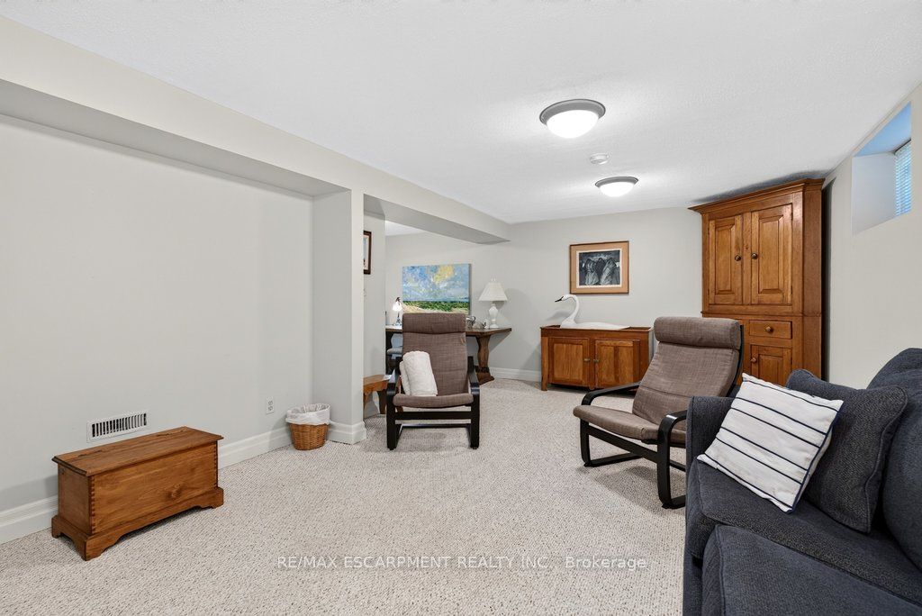 1975 Sterling Place Property Photo 38
