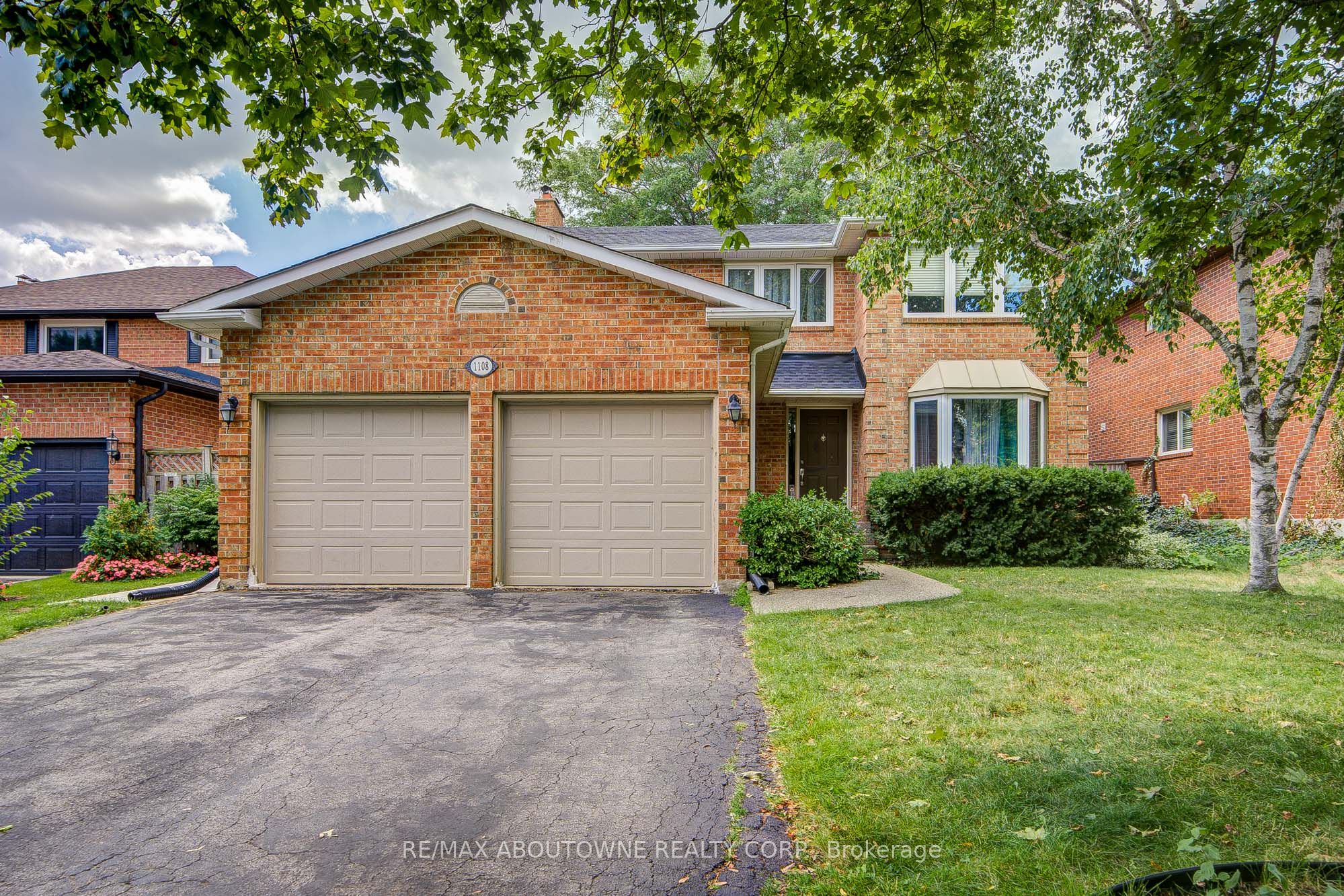 1108 Notley Crescent Lower Property Photo 3