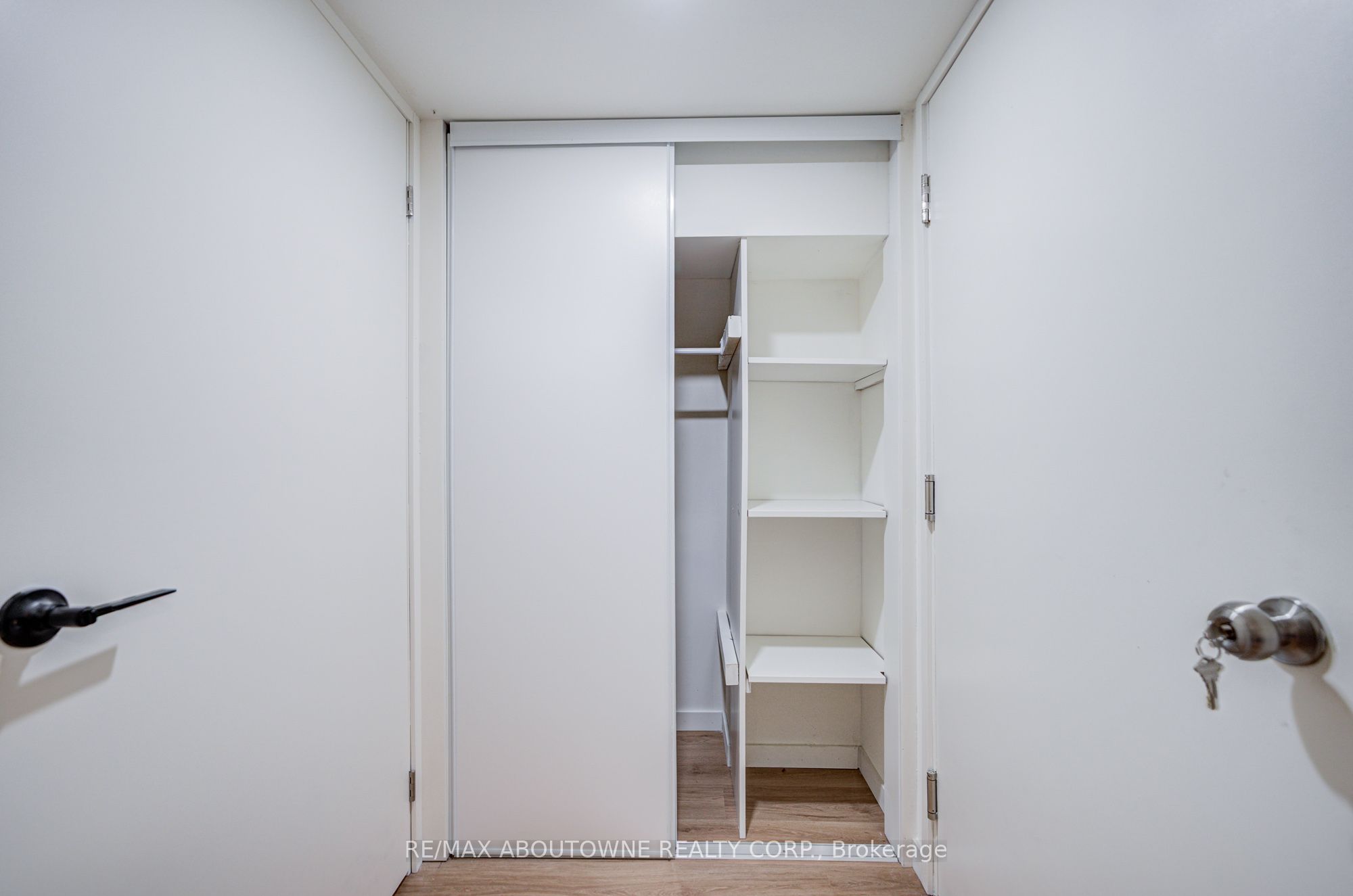 1108 Notley Crescent Lower Property Photo 39