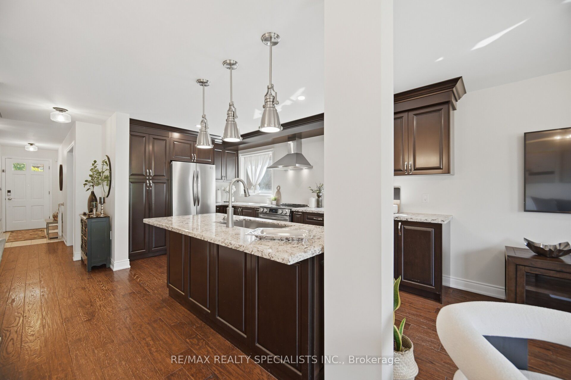 1106 Highgate Place Property Photo 6