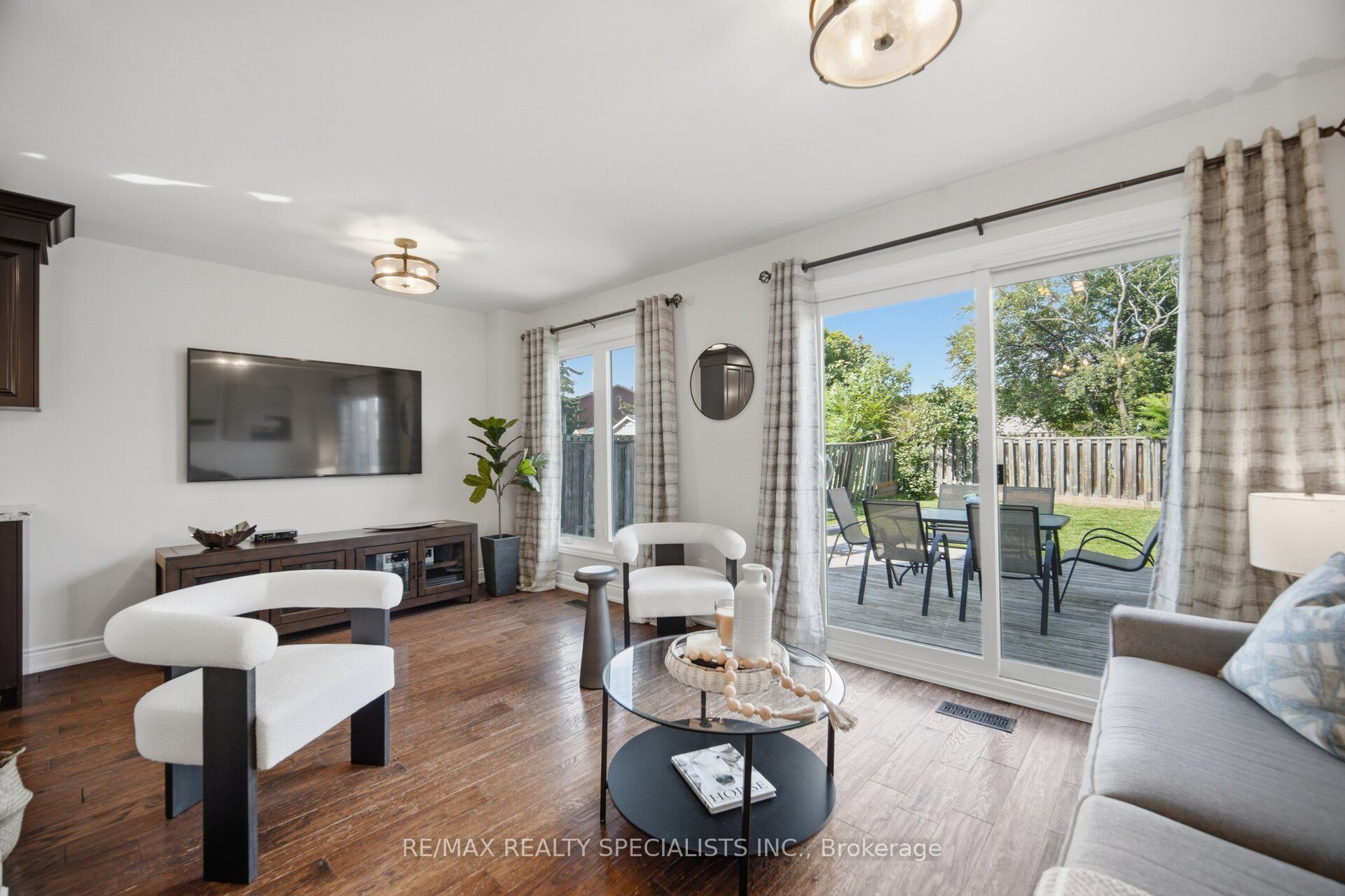 1106 Highgate Place Property Photo 8