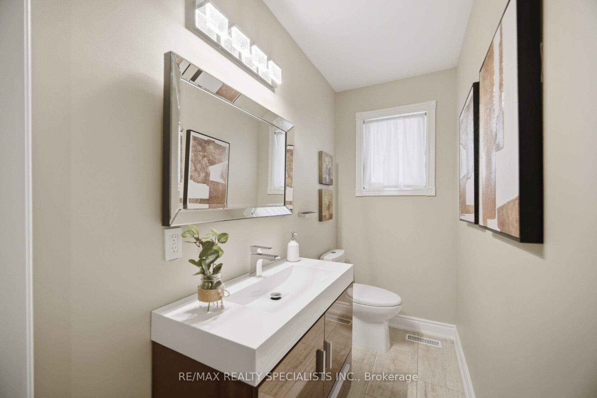 1106 Highgate Place Property Photo 10