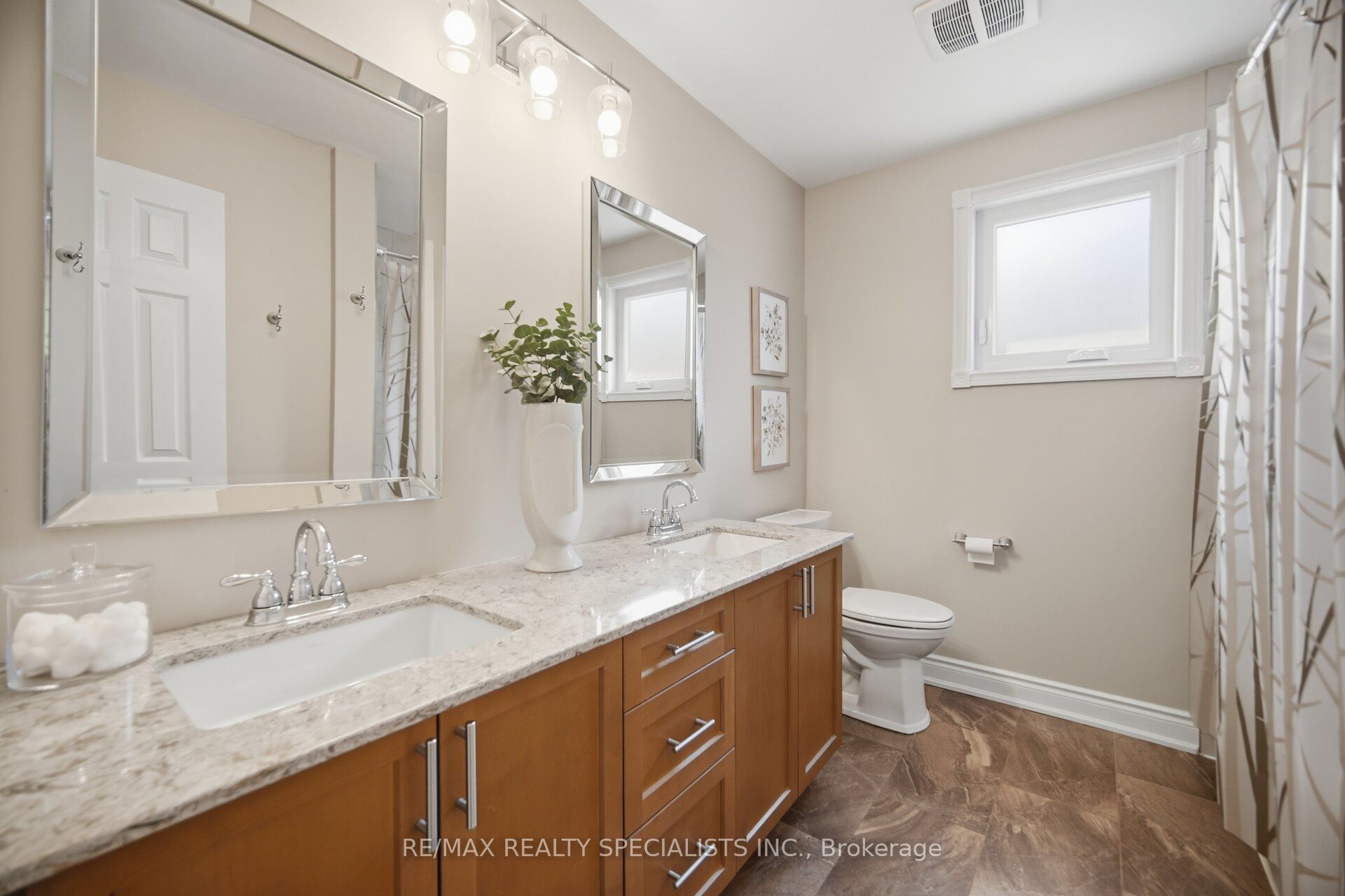 1106 Highgate Place Property Photo 16