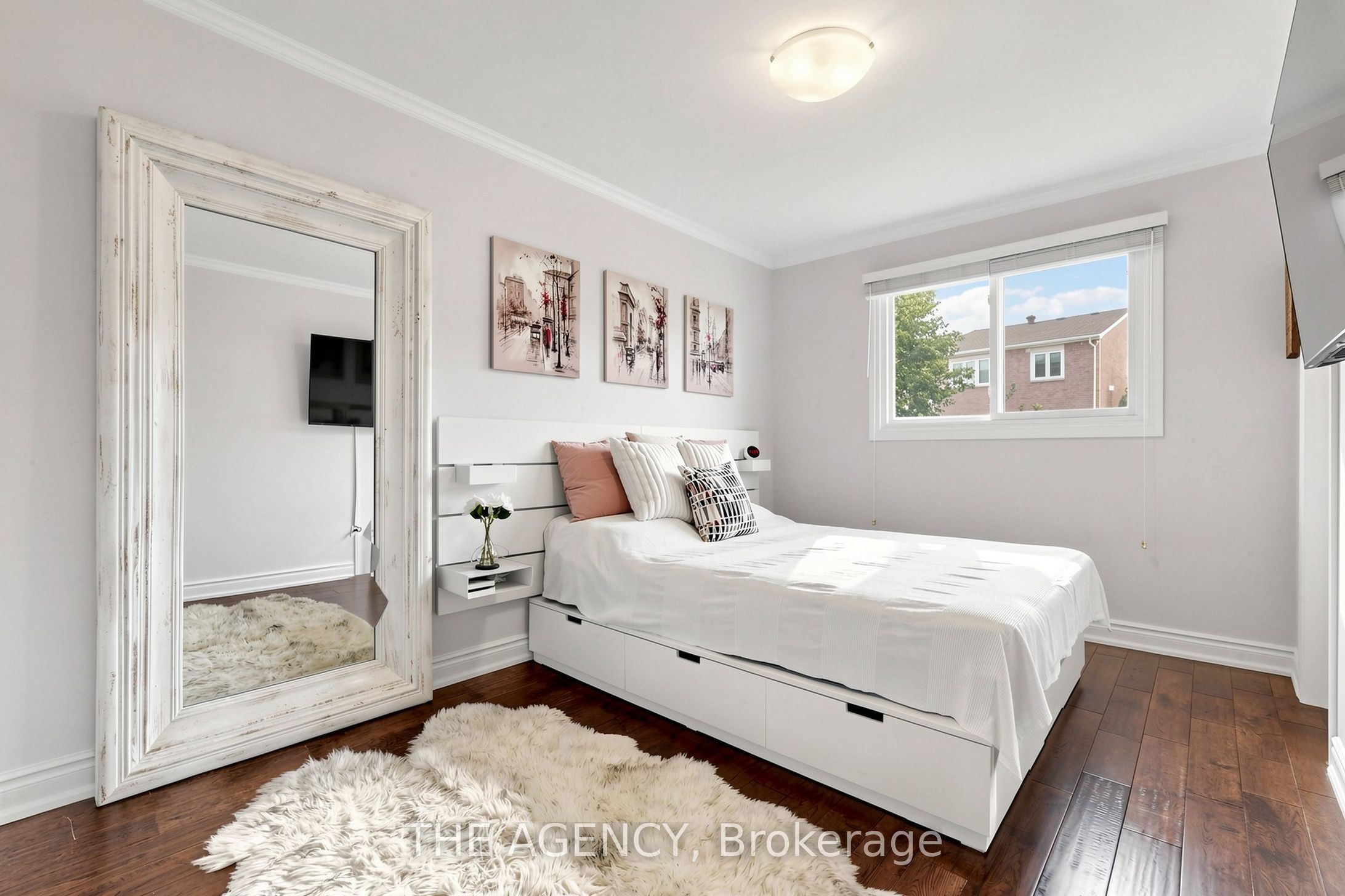 2774 Quill Crescent Upper Property Photo 12