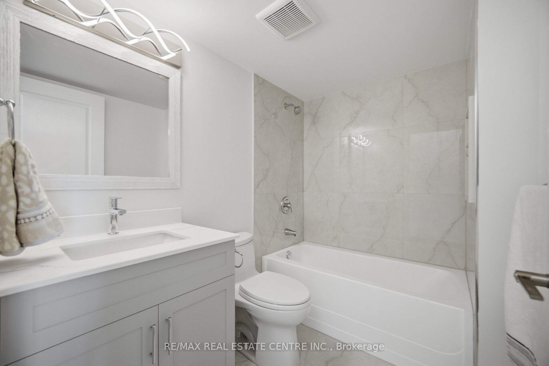 4879 Kimbermount Avenue 1509 Property Photo 28
