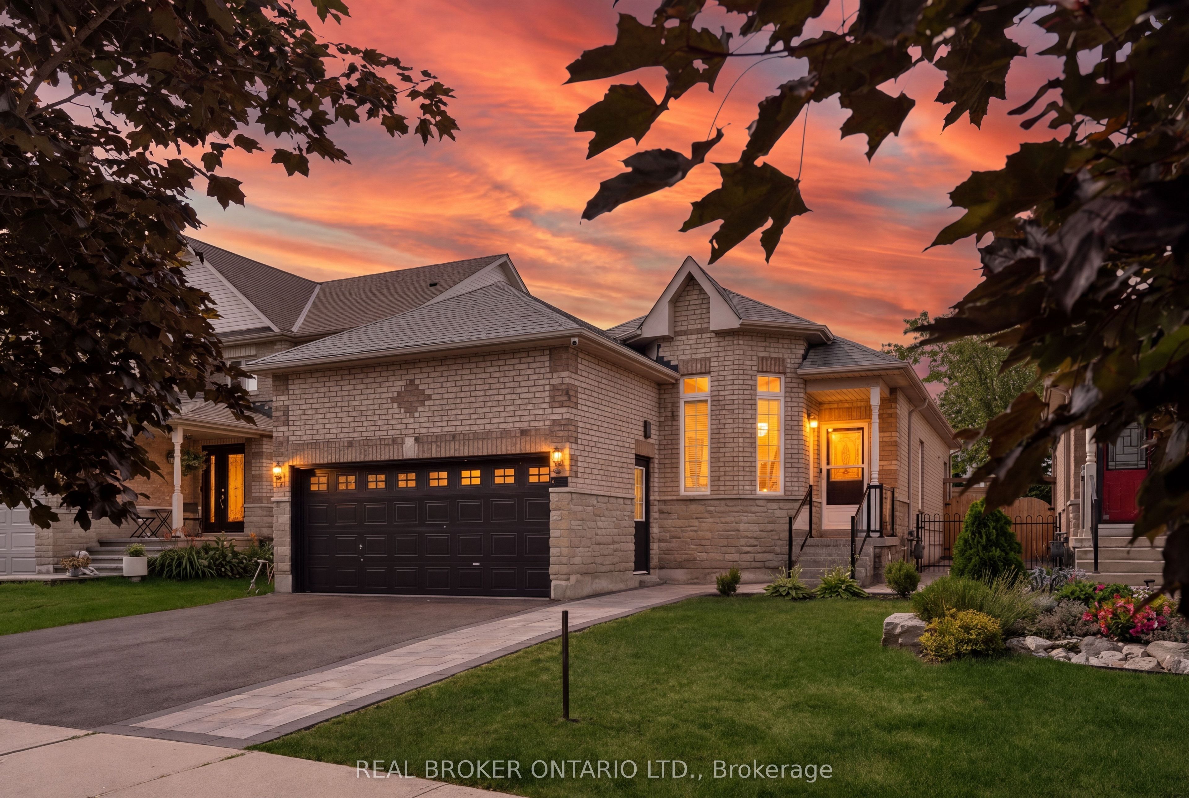27 Spruce Boulevard Property Photo 1
