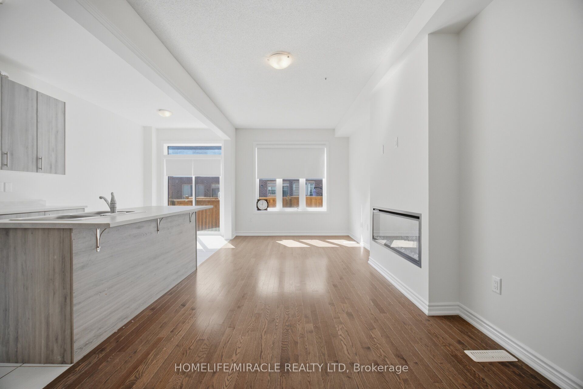 19 Donald Ficht Crescent Property Photo 8