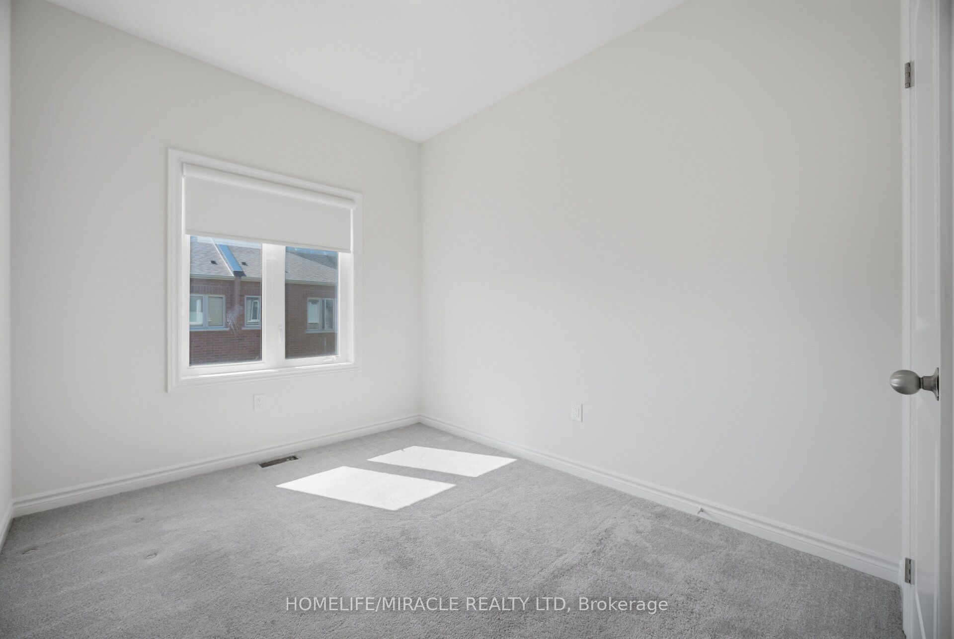 19 Donald Ficht Crescent Property Photo 29