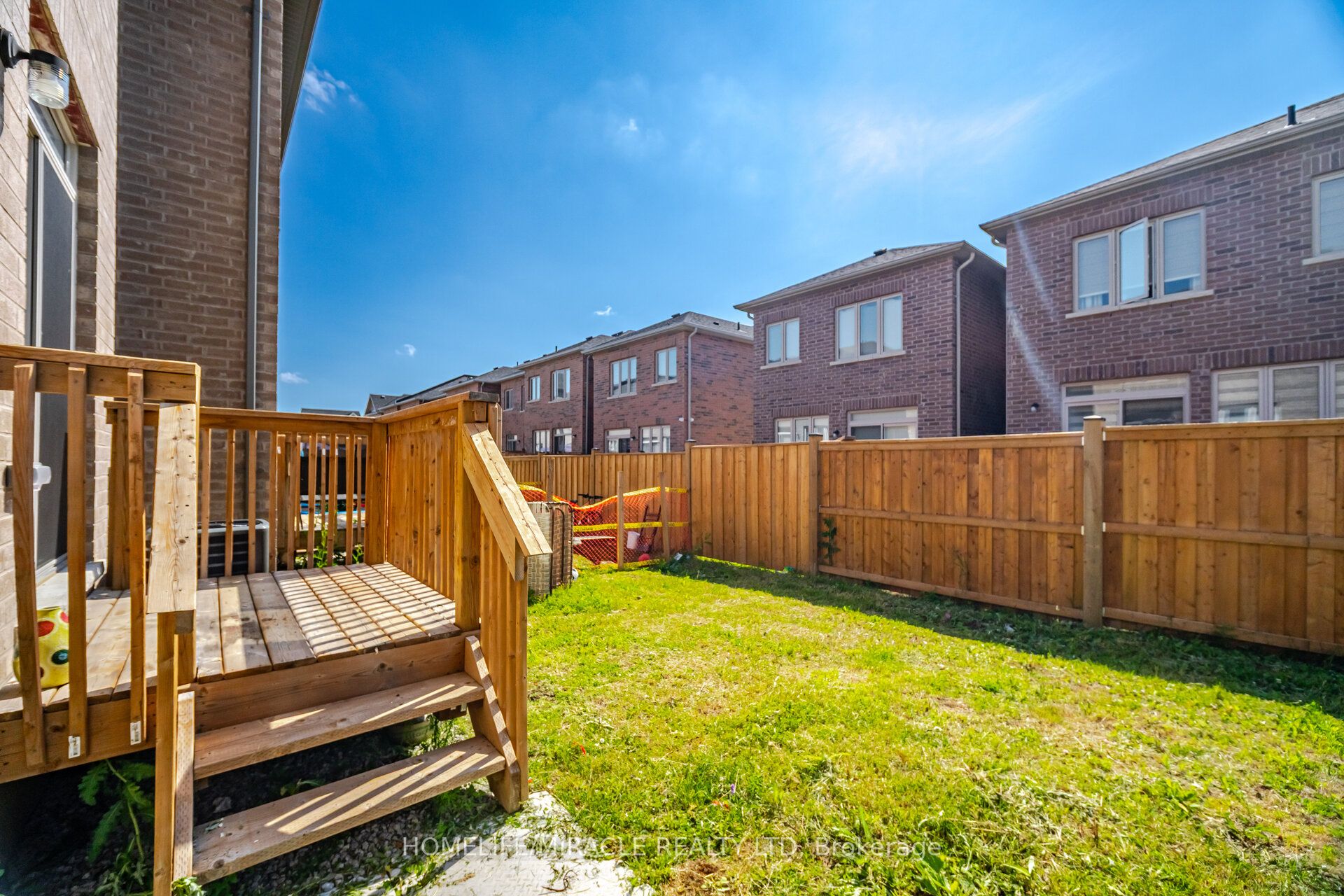 19 Donald Ficht Crescent Property Photo 41