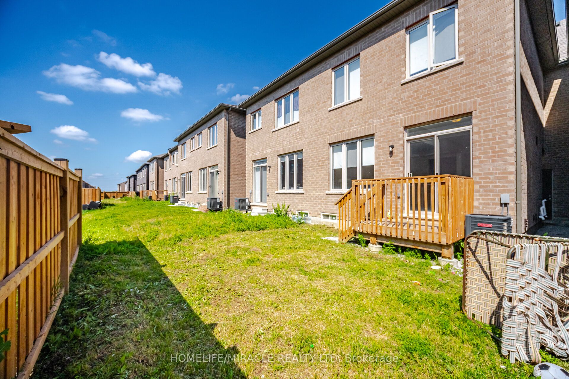 19 Donald Ficht Crescent Property Photo 42
