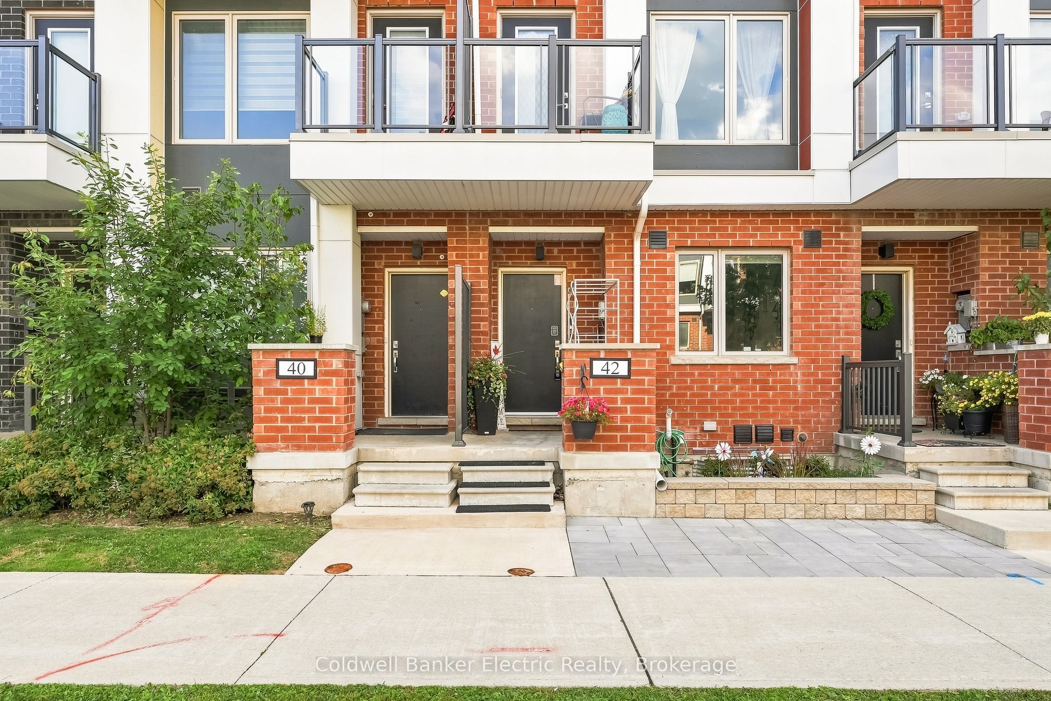 42 William Duncan Road Property Photo 6