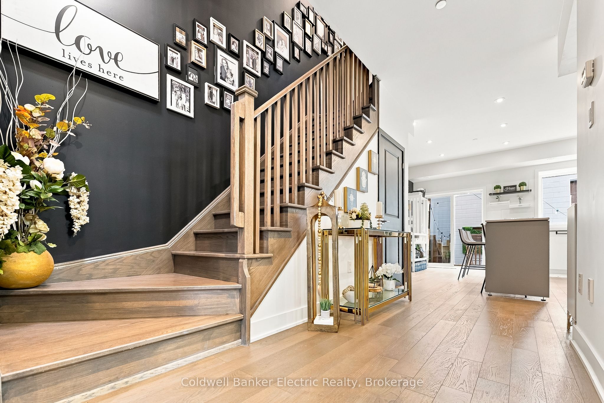 42 William Duncan Road Property Photo 19