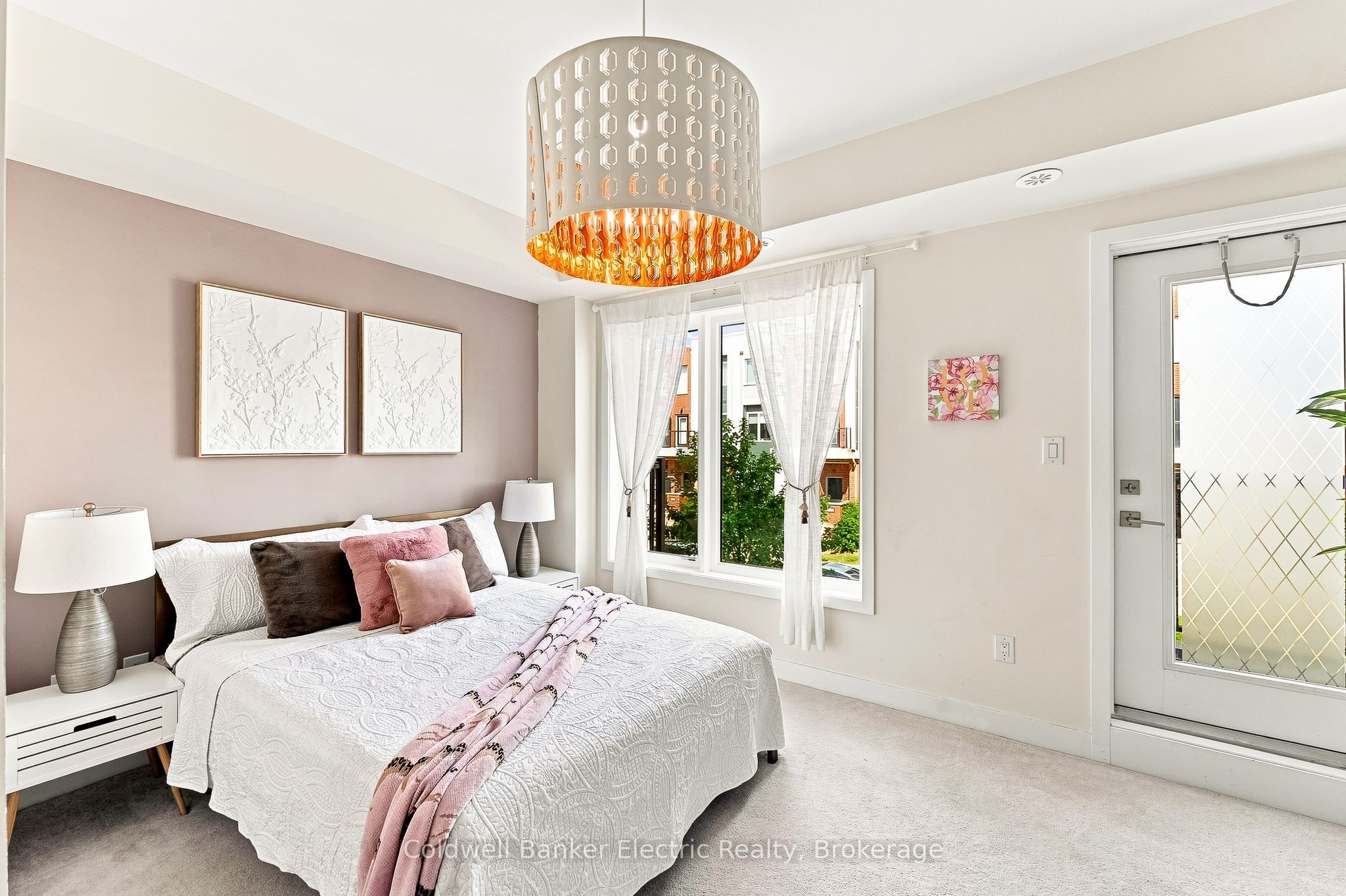 42 William Duncan Road Property Photo 22