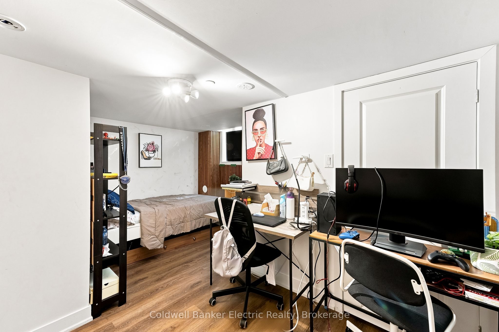 42 William Duncan Road Property Photo 39
