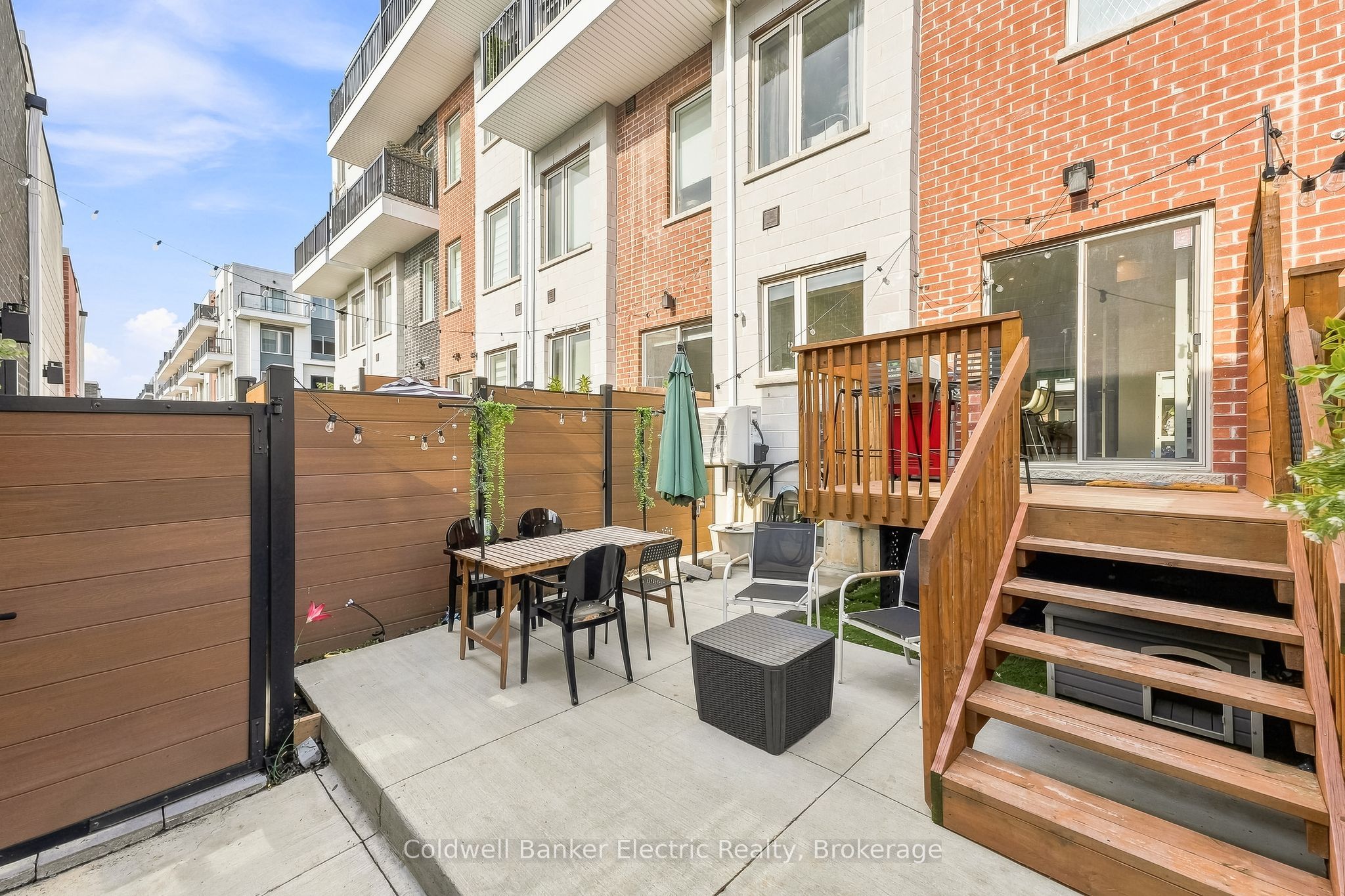 42 William Duncan Road Property Photo 45
