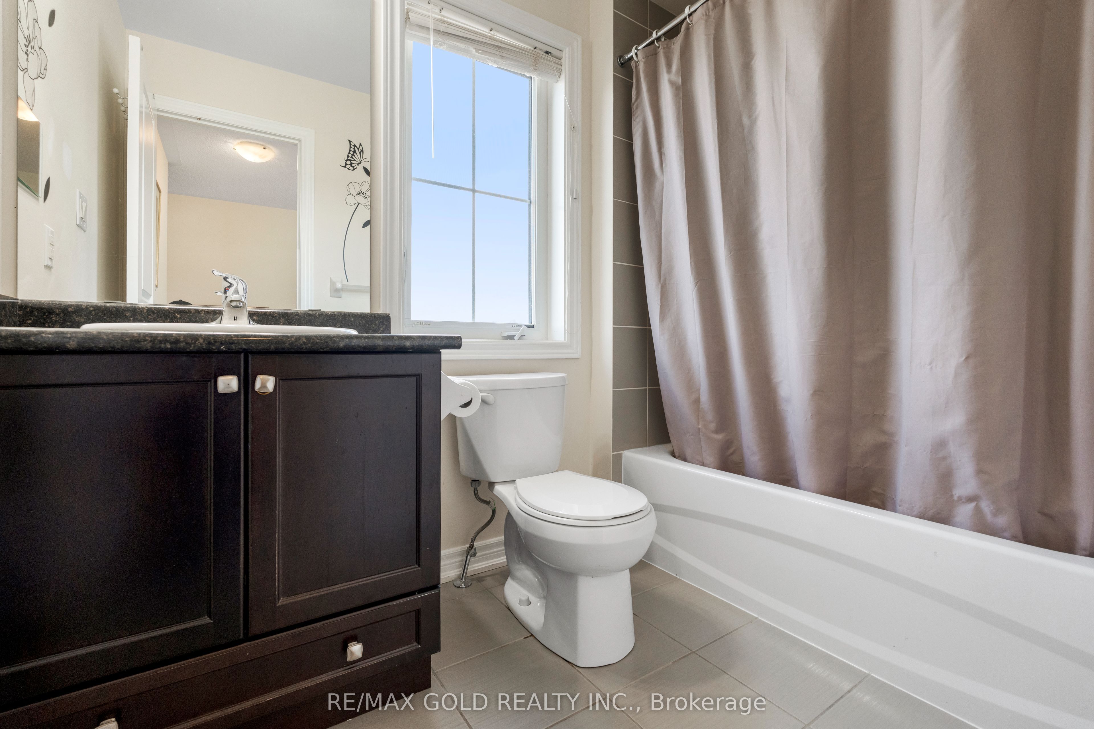 15 Antibes Drive Property Photo 7