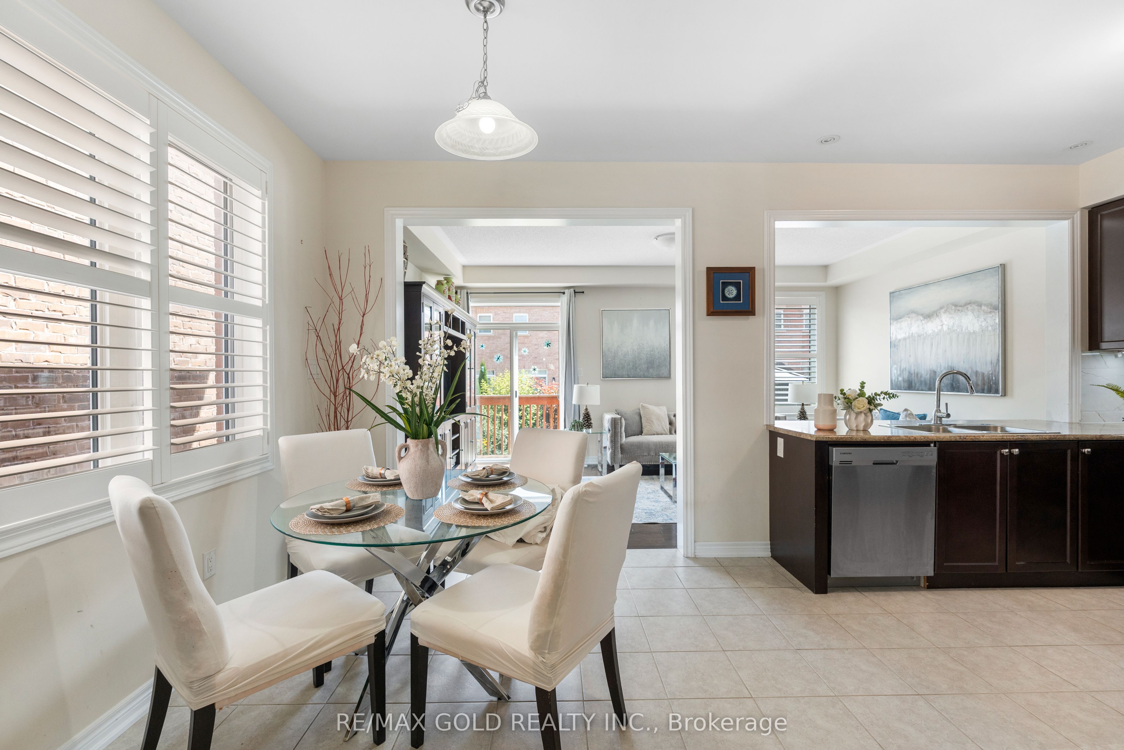 15 Antibes Drive Property Photo 13