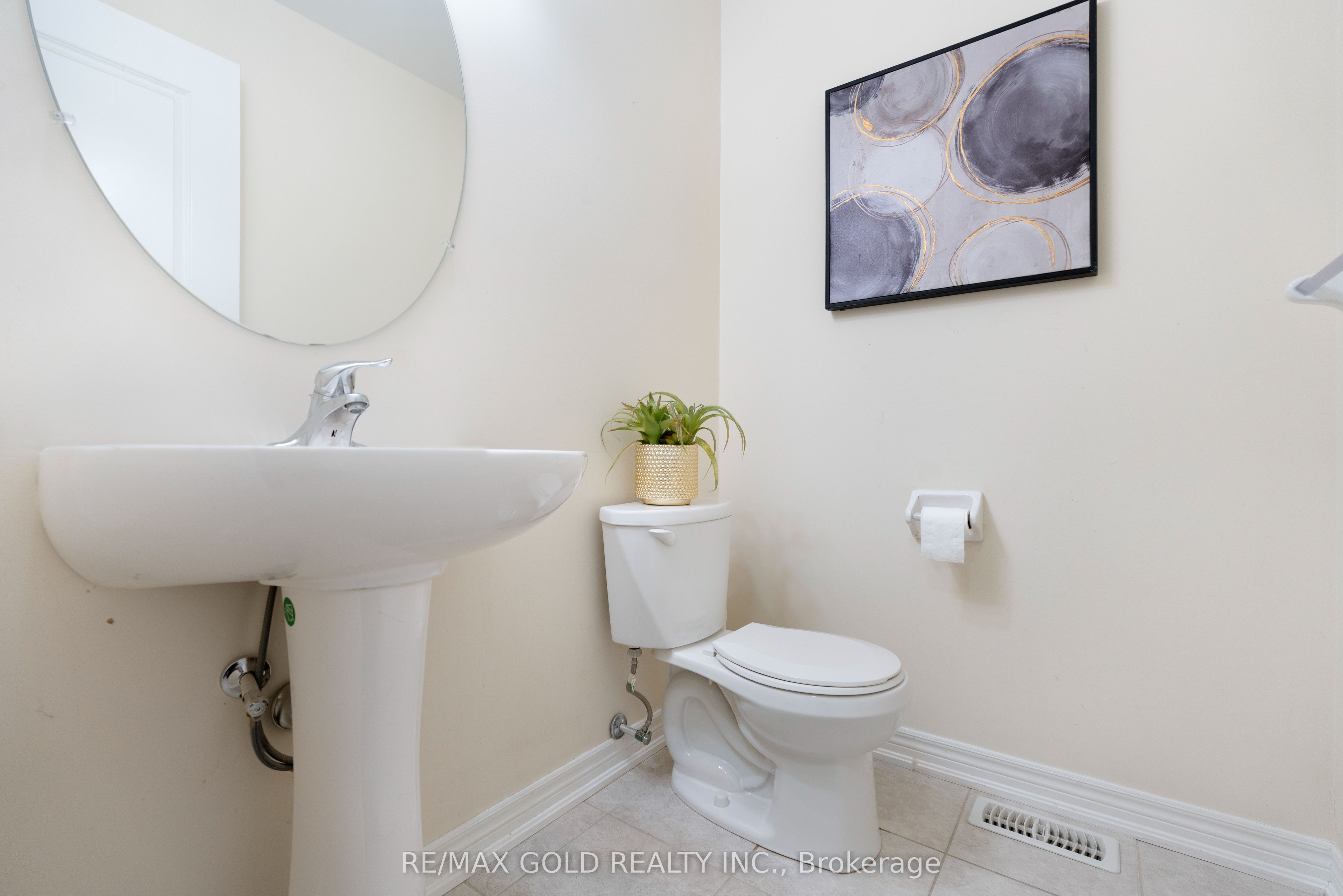 15 Antibes Drive Property Photo 14