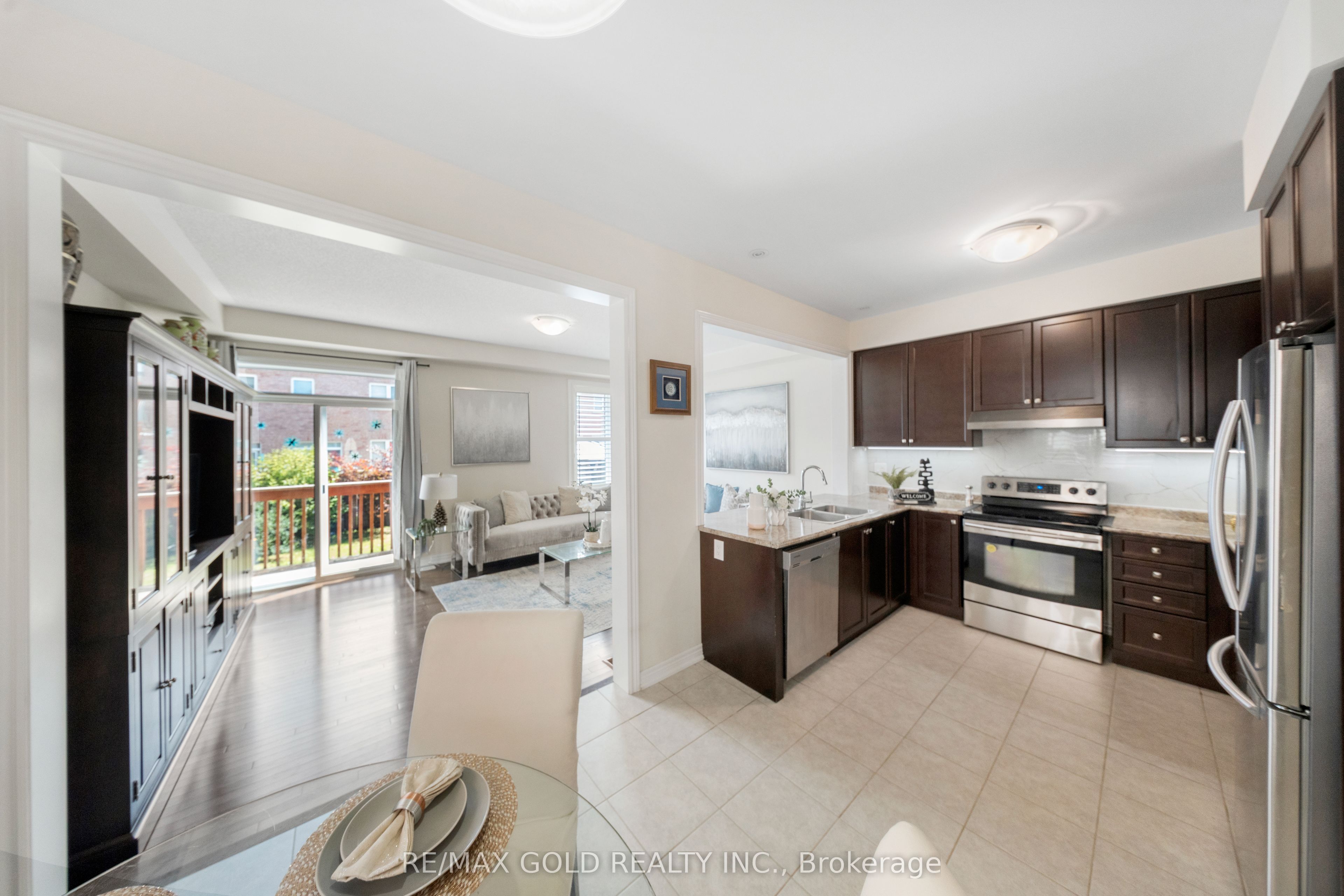 15 Antibes Drive Property Photo 15