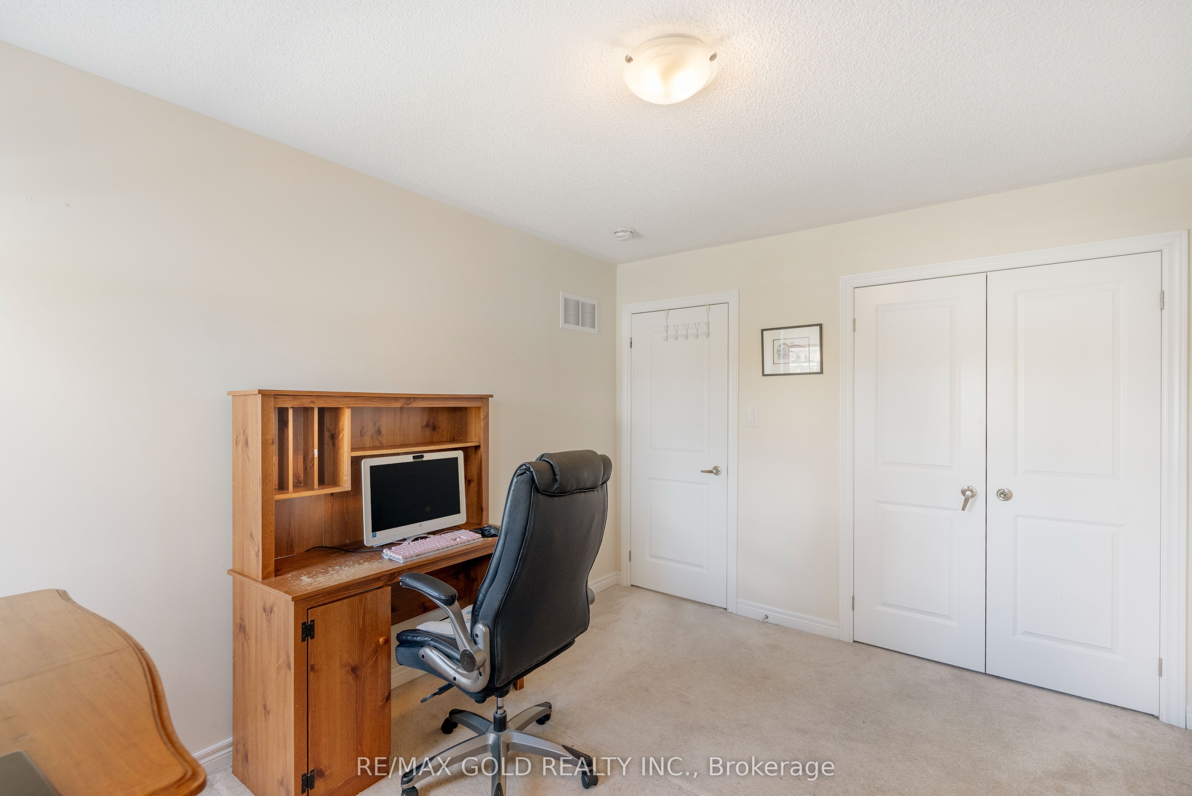 15 Antibes Drive Property Photo 22