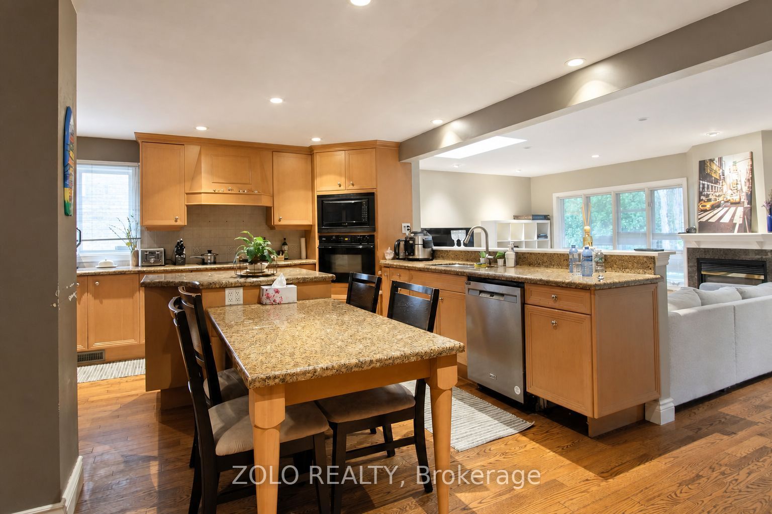 4084 Rolling Valley Drive Property Photo 4