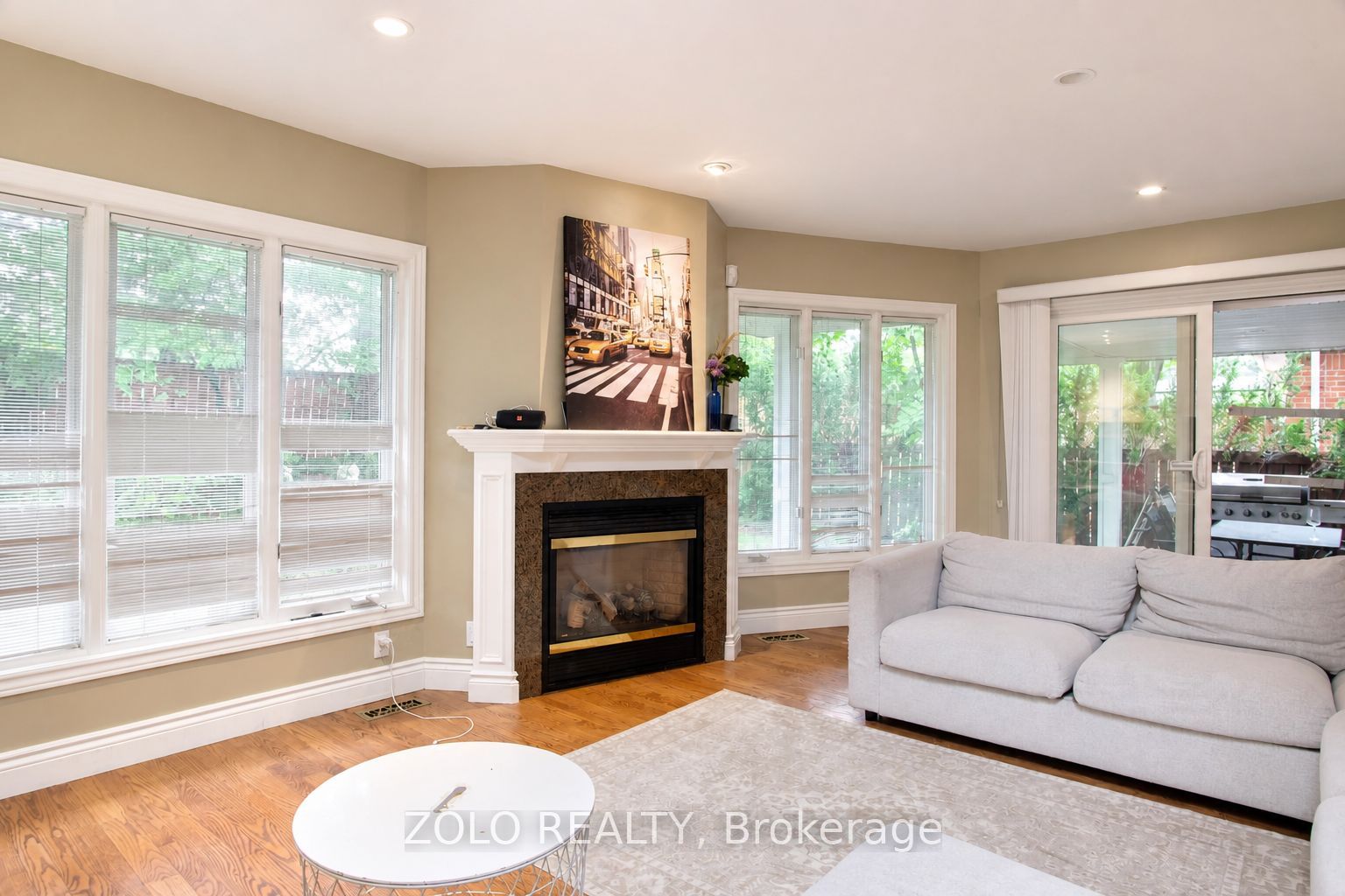 4084 Rolling Valley Drive Property Photo 8
