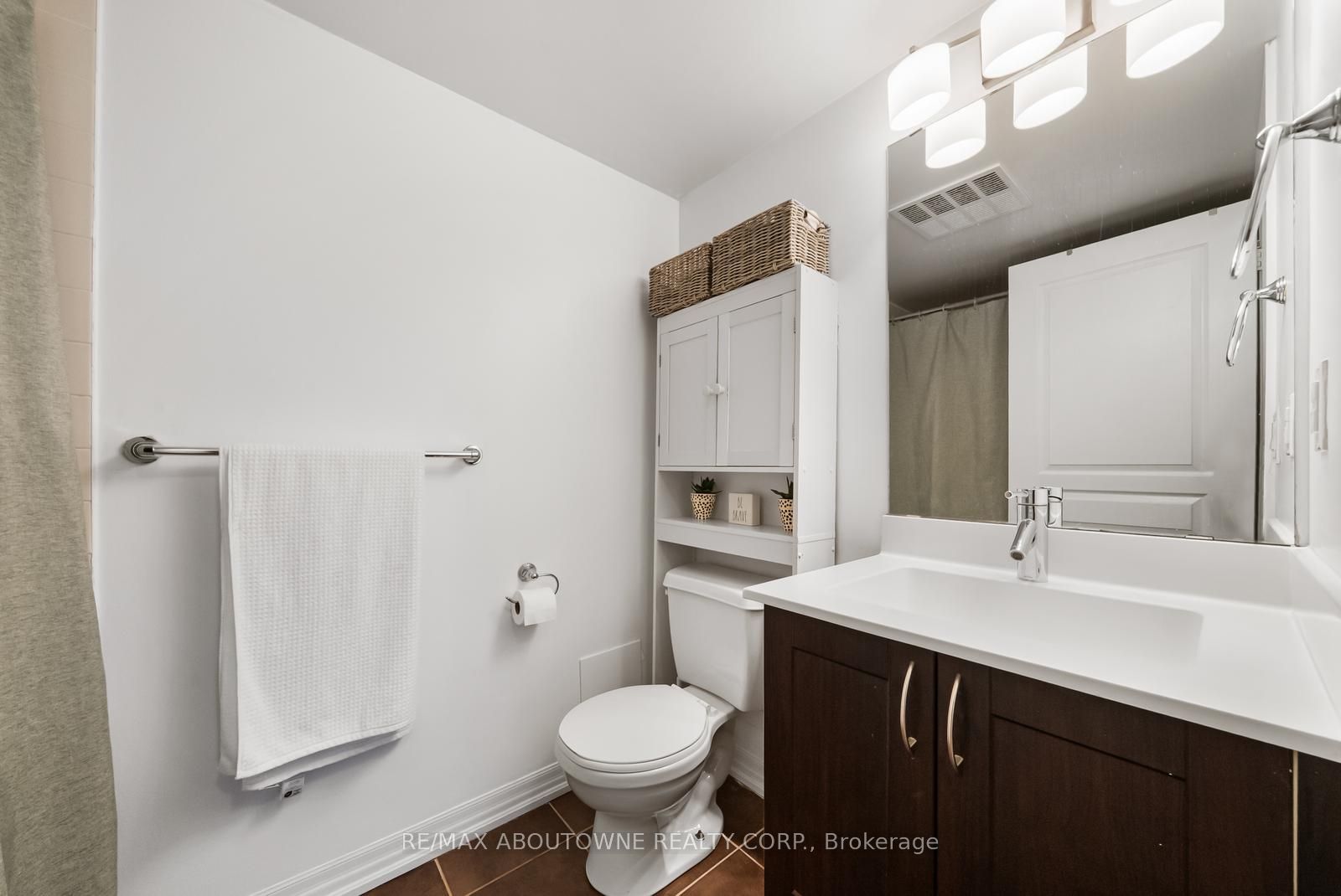 1940 Ironstone Drive 808 Property Photo 23