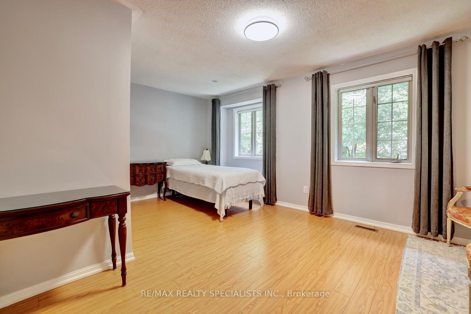 2401 Fifth Line W 8 Property Photo 18